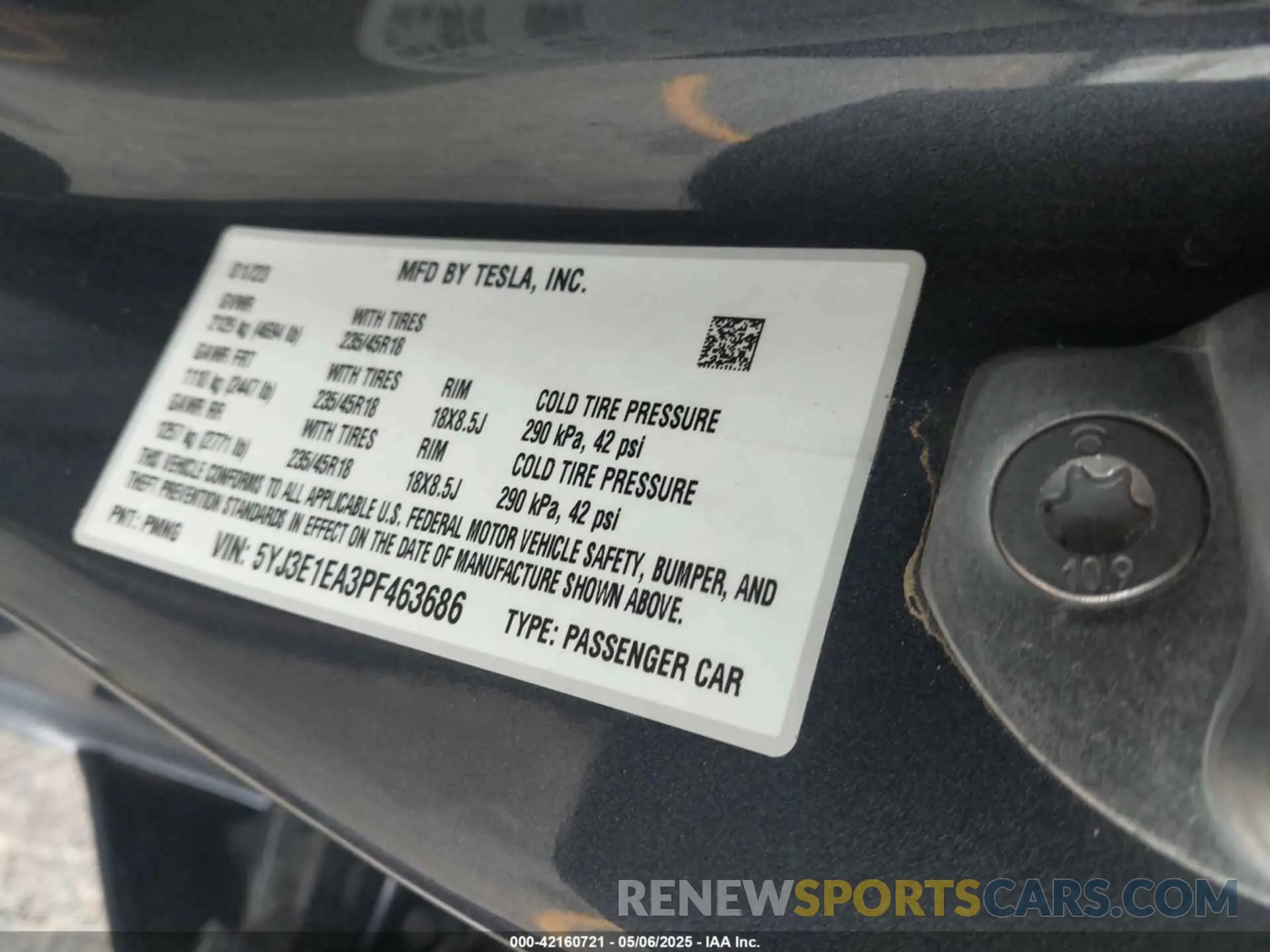 9 Photograph of a damaged car 5YJ3E1EA3PF463686 TESLA MODEL 3 2023