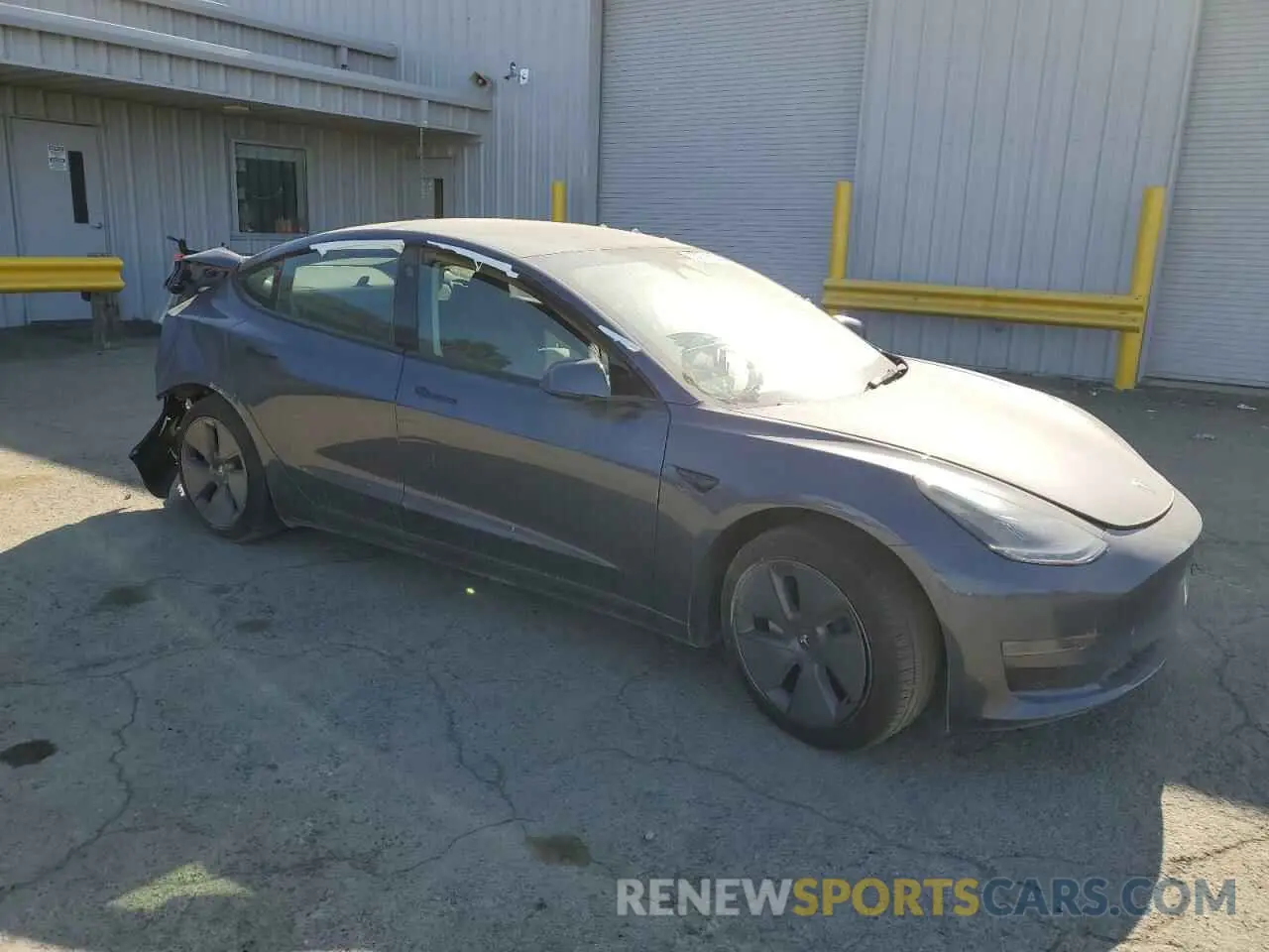 4 Photograph of a damaged car 5YJ3E1EA3PF473098 TESLA MODEL 3 2023