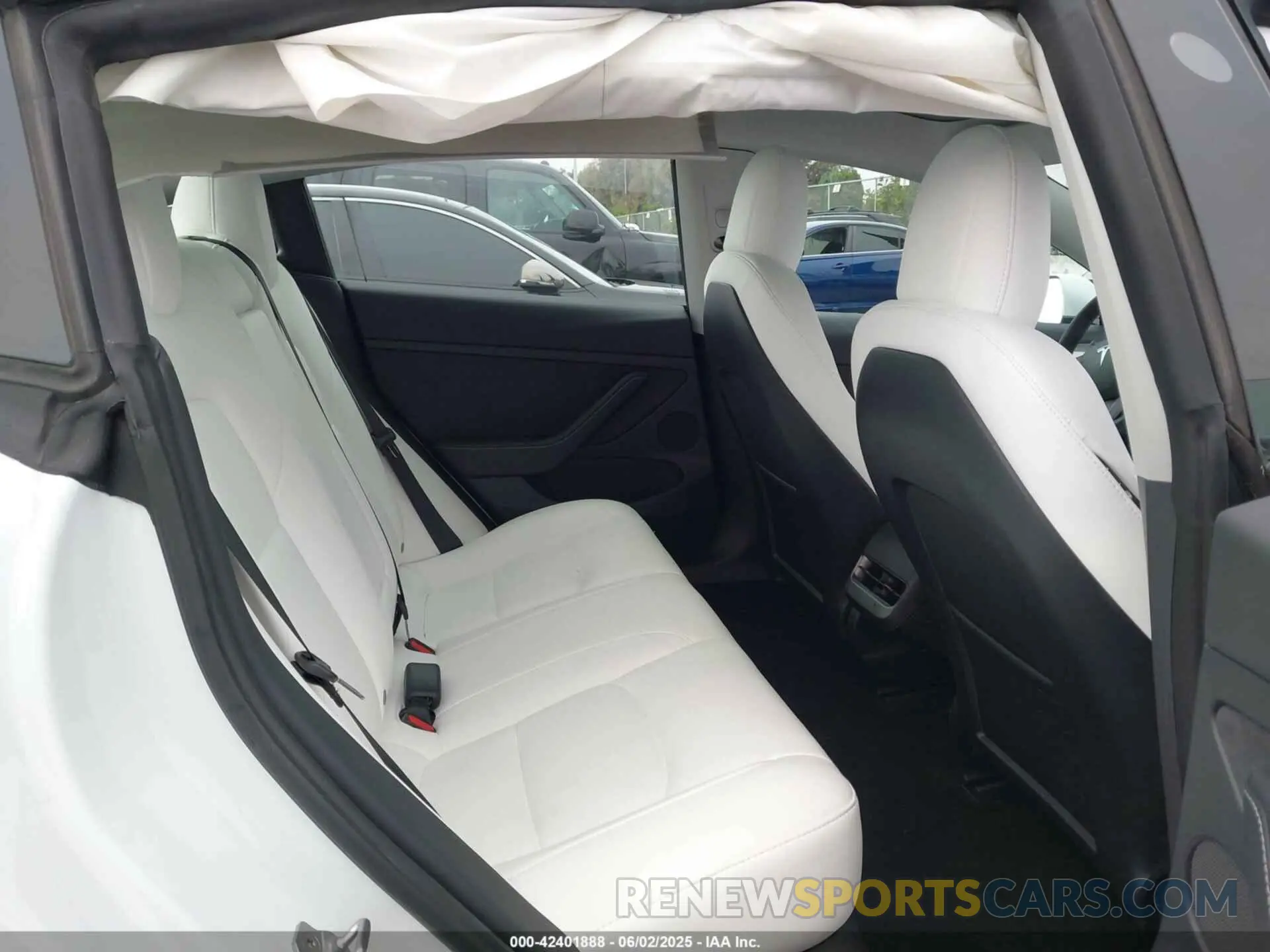 8 Photograph of a damaged car 5YJ3E1EA3PF484277 TESLA MODEL 3 2023