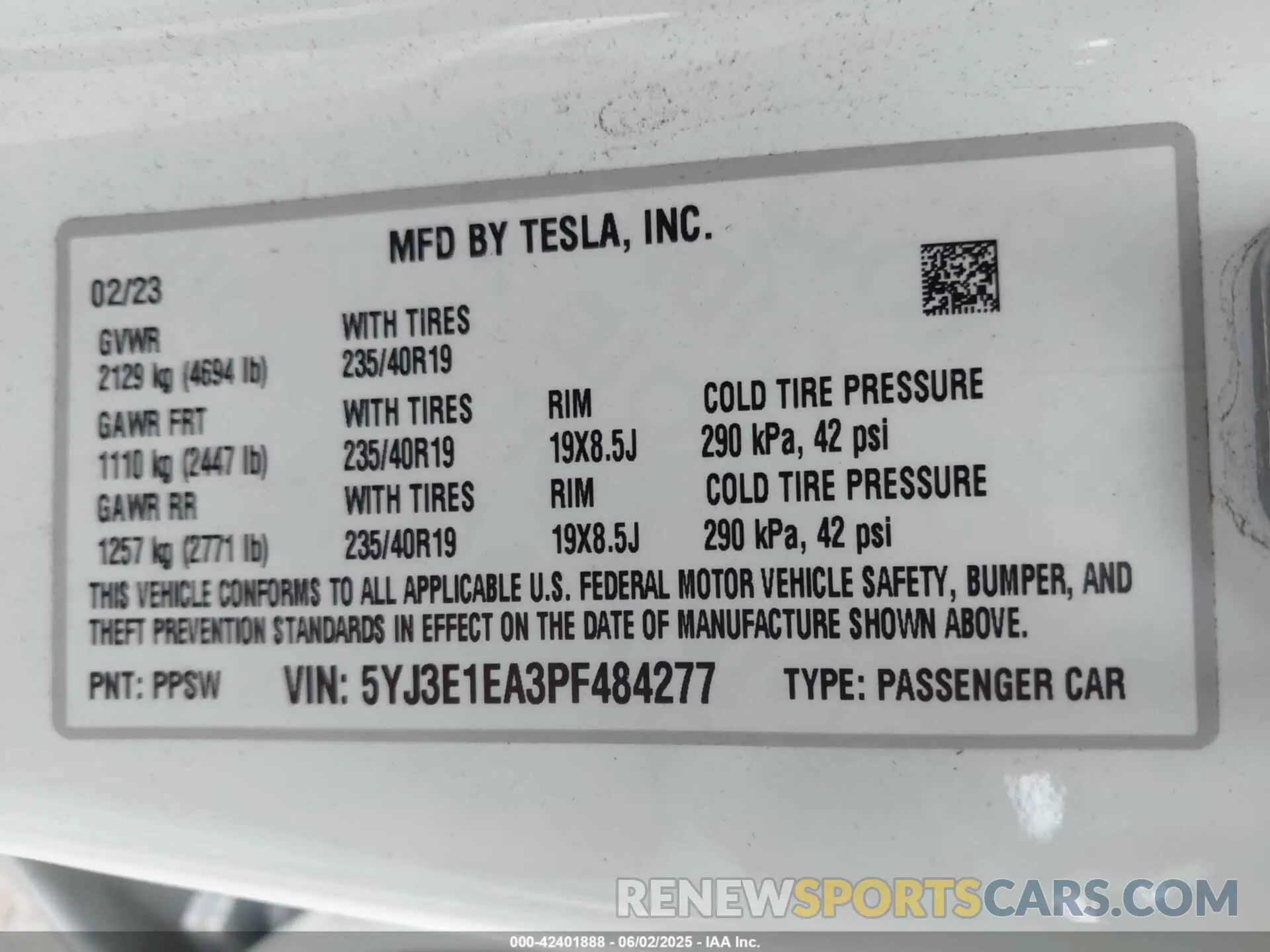 9 Photograph of a damaged car 5YJ3E1EA3PF484277 TESLA MODEL 3 2023