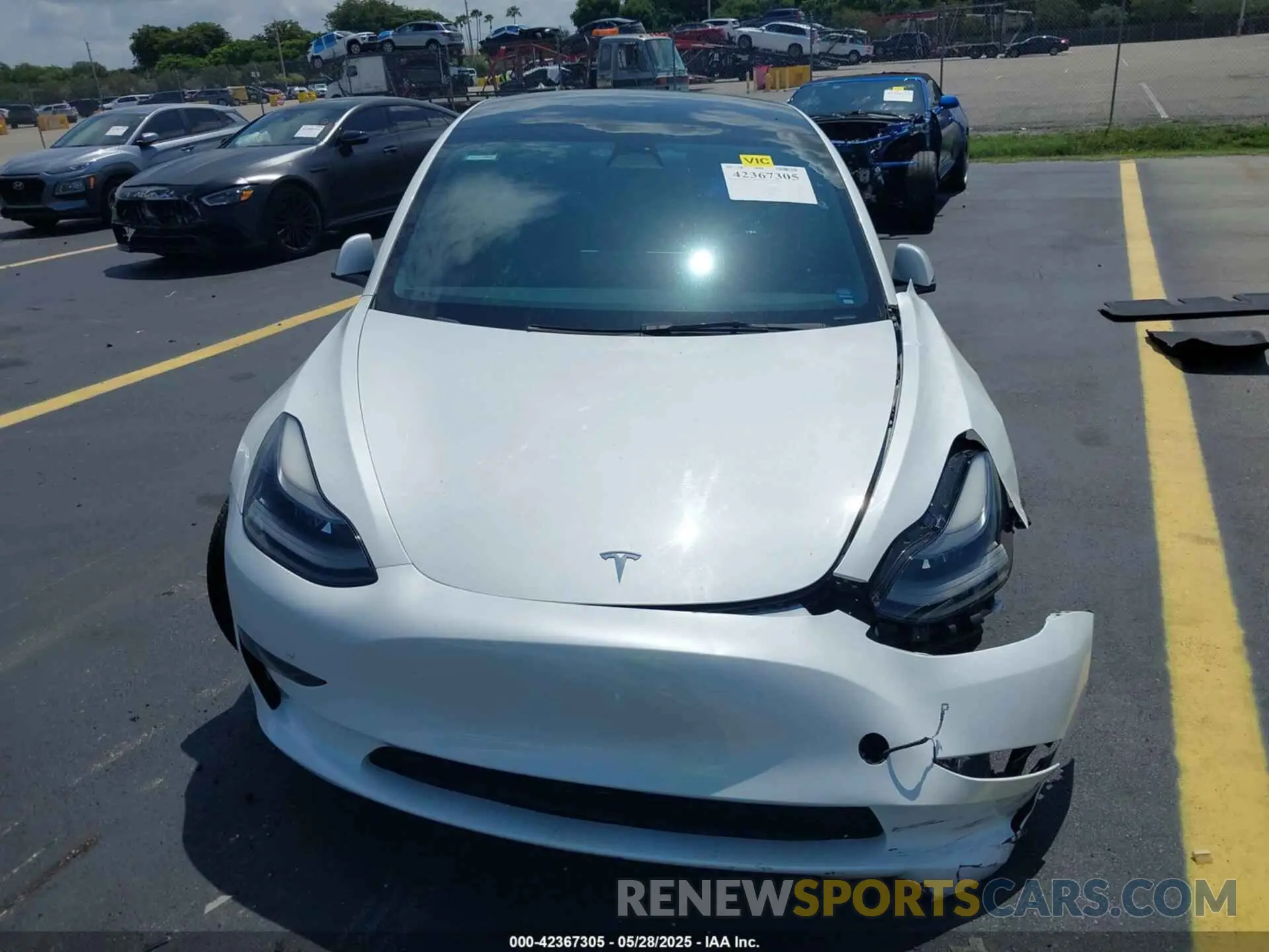 11 Photograph of a damaged car 5YJ3E1EA3PF489477 TESLA MODEL 3 2023