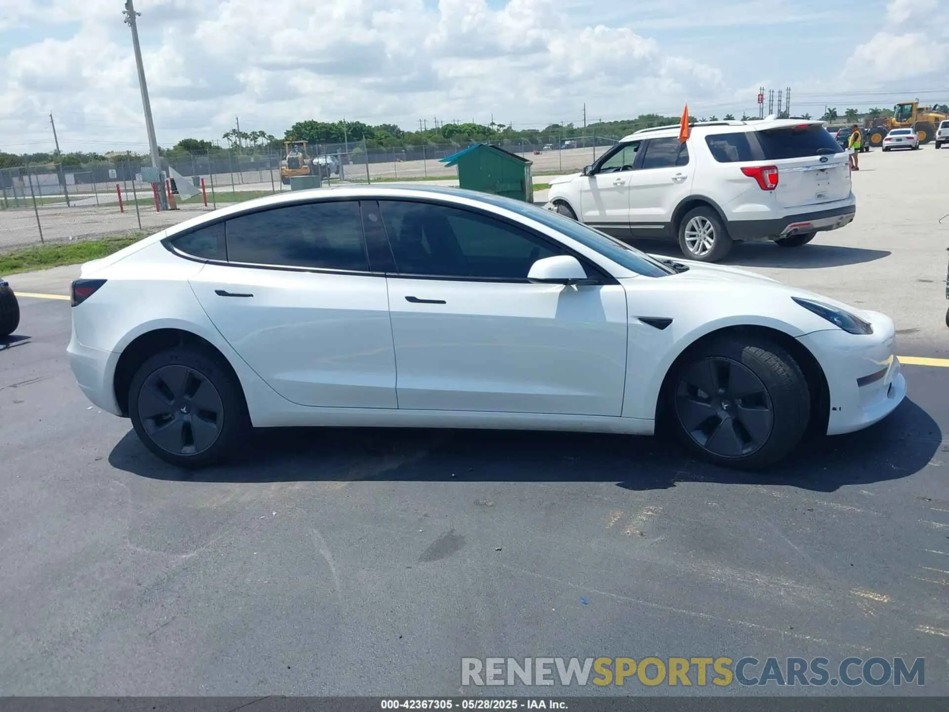12 Photograph of a damaged car 5YJ3E1EA3PF489477 TESLA MODEL 3 2023