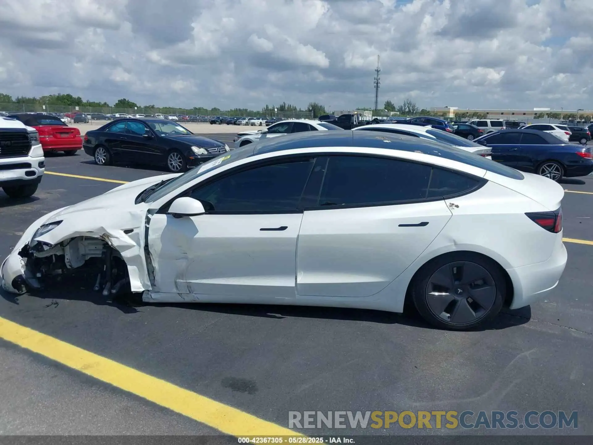 13 Photograph of a damaged car 5YJ3E1EA3PF489477 TESLA MODEL 3 2023