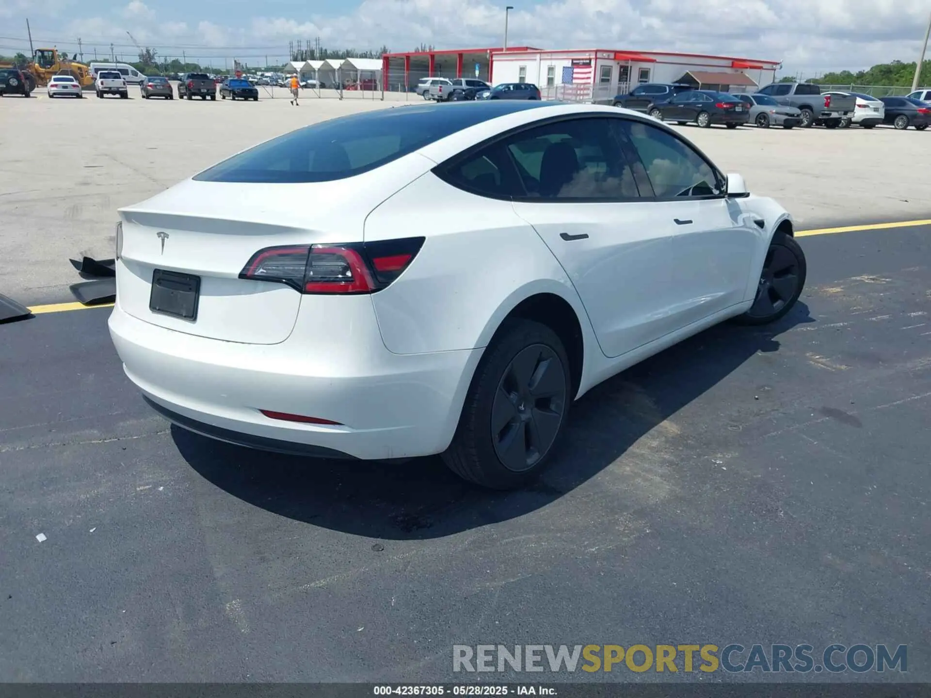 4 Photograph of a damaged car 5YJ3E1EA3PF489477 TESLA MODEL 3 2023