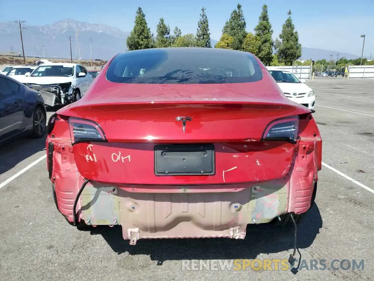 6 Photograph of a damaged car 5YJ3E1EA3PF501837 TESLA MODEL 3 2023