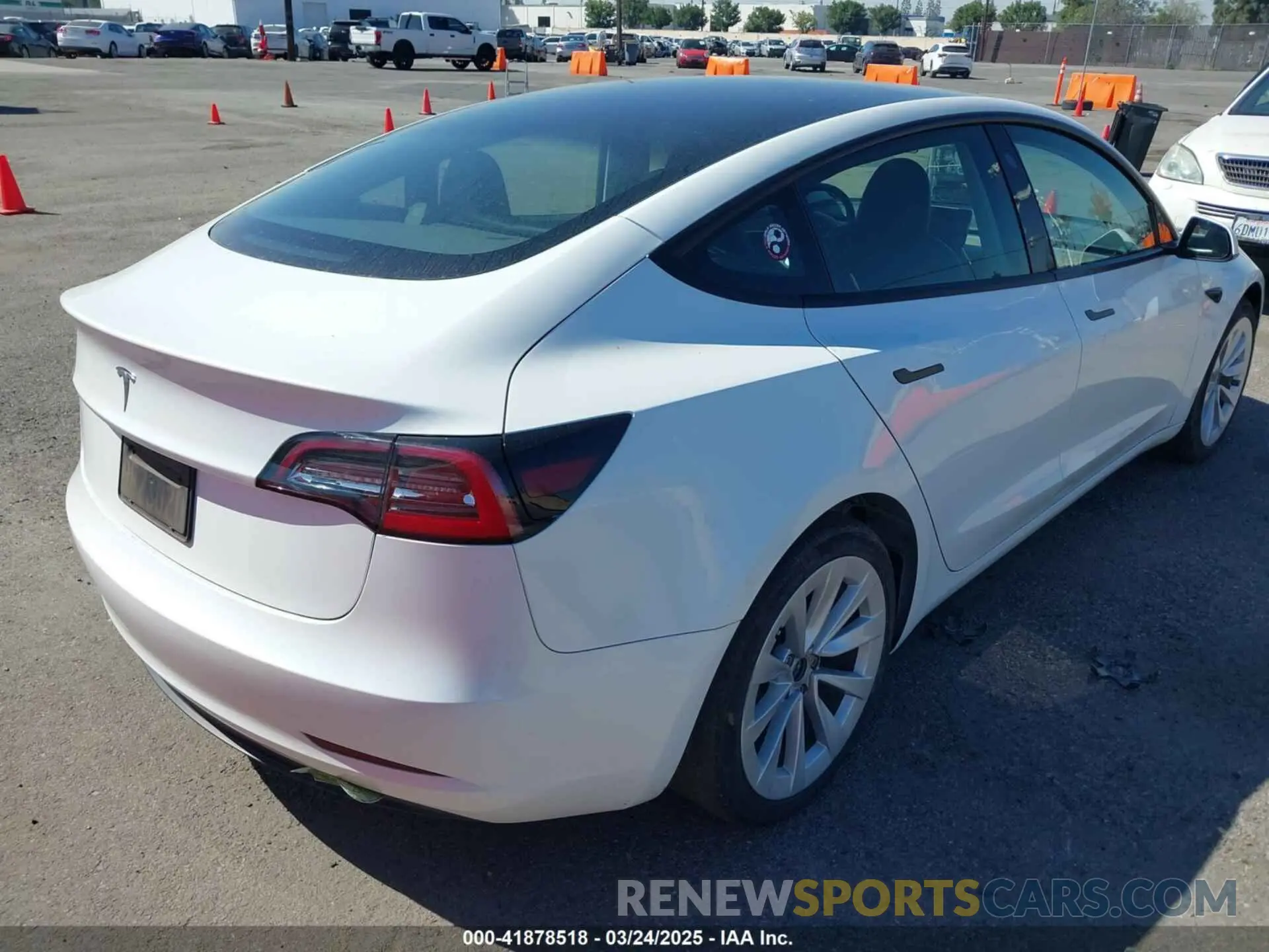 4 Photograph of a damaged car 5YJ3E1EA3PF546518 TESLA MODEL 3 2023