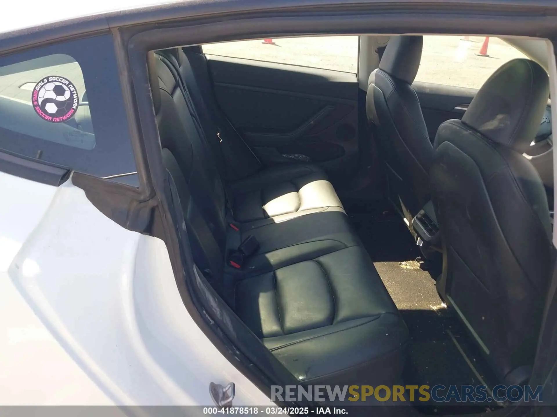 8 Photograph of a damaged car 5YJ3E1EA3PF546518 TESLA MODEL 3 2023