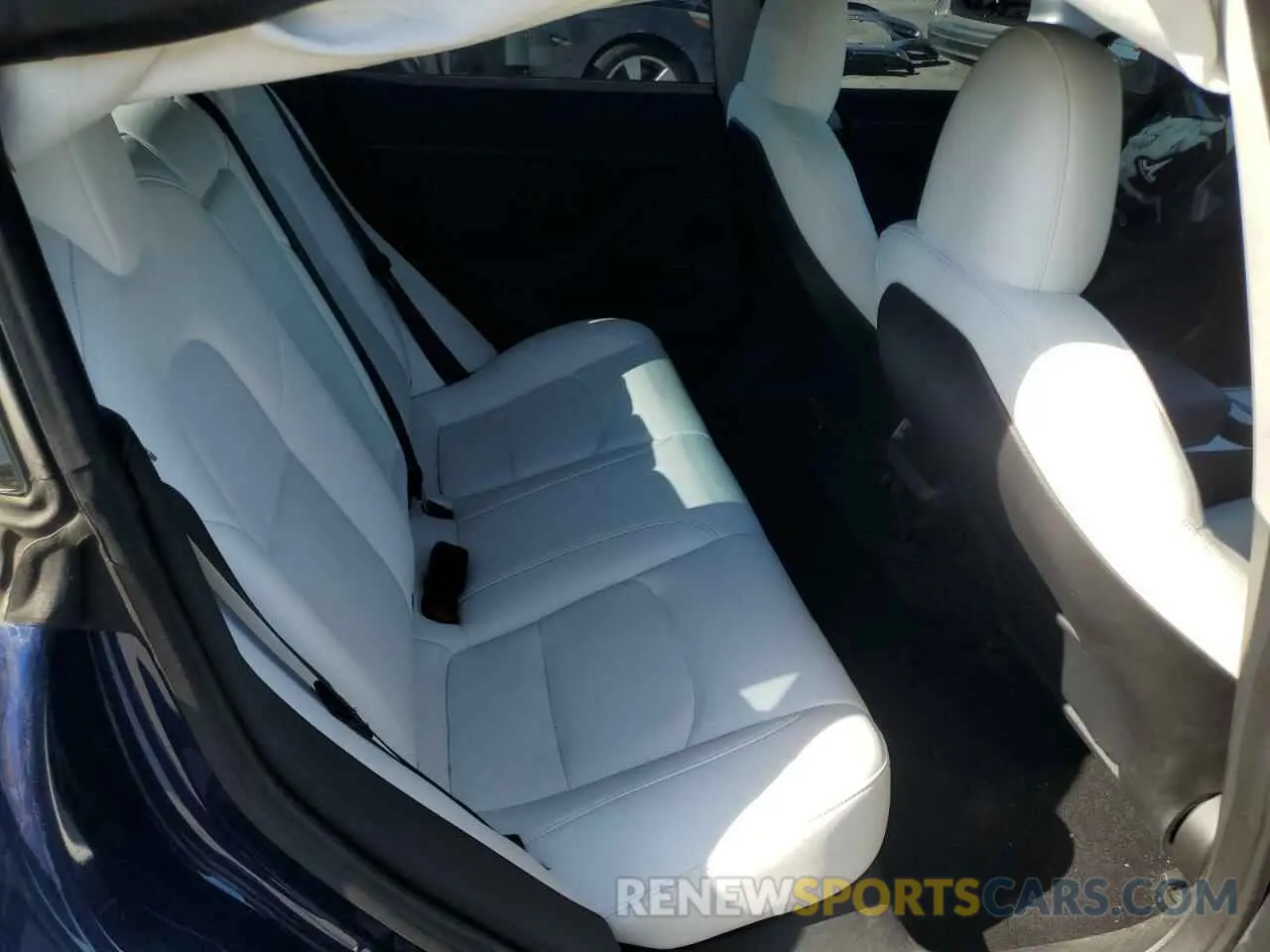 10 Photograph of a damaged car 5YJ3E1EA3PF552397 TESLA MODEL 3 2023