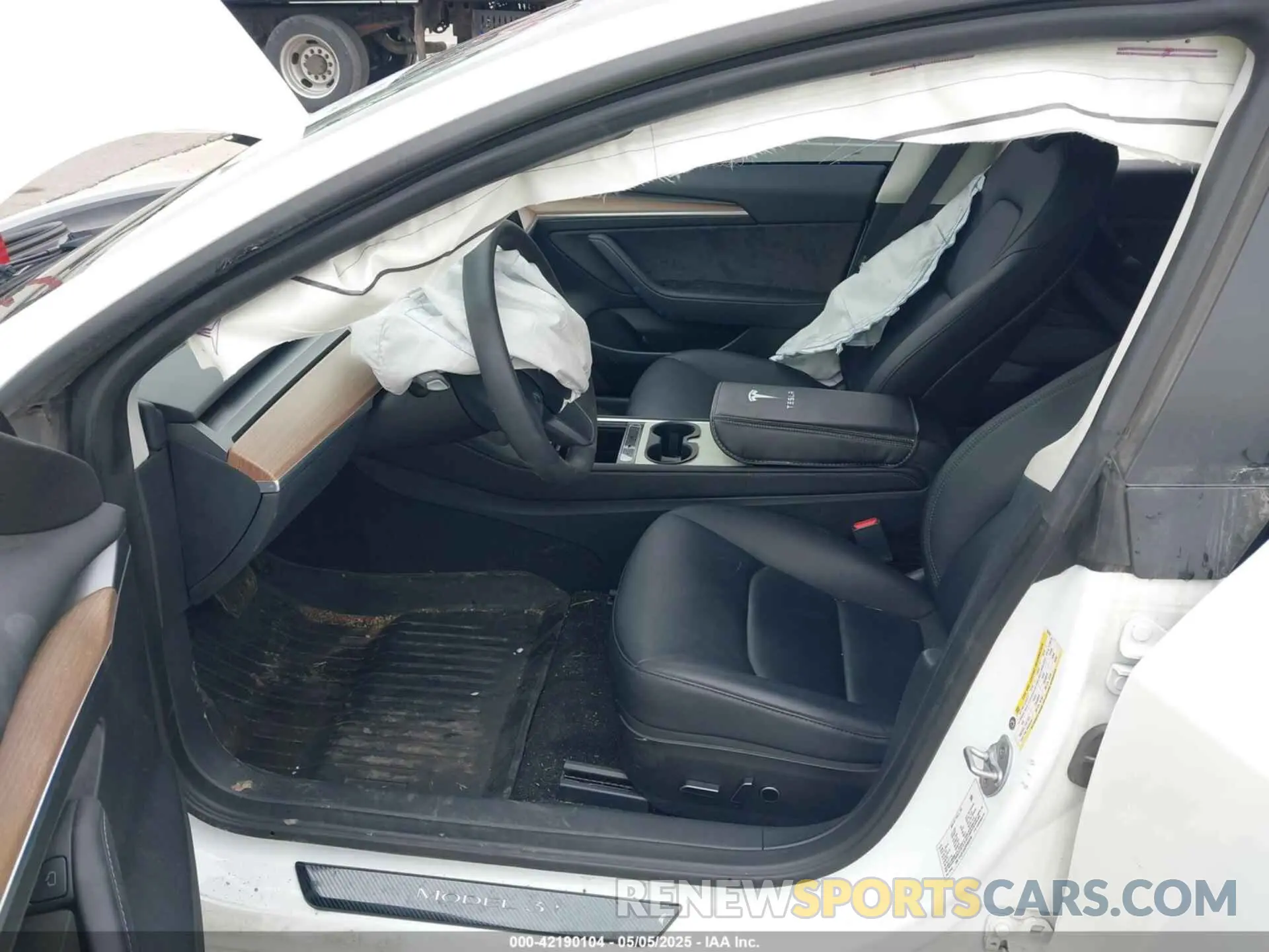 5 Photograph of a damaged car 5YJ3E1EA3PF563240 TESLA MODEL 3 2023