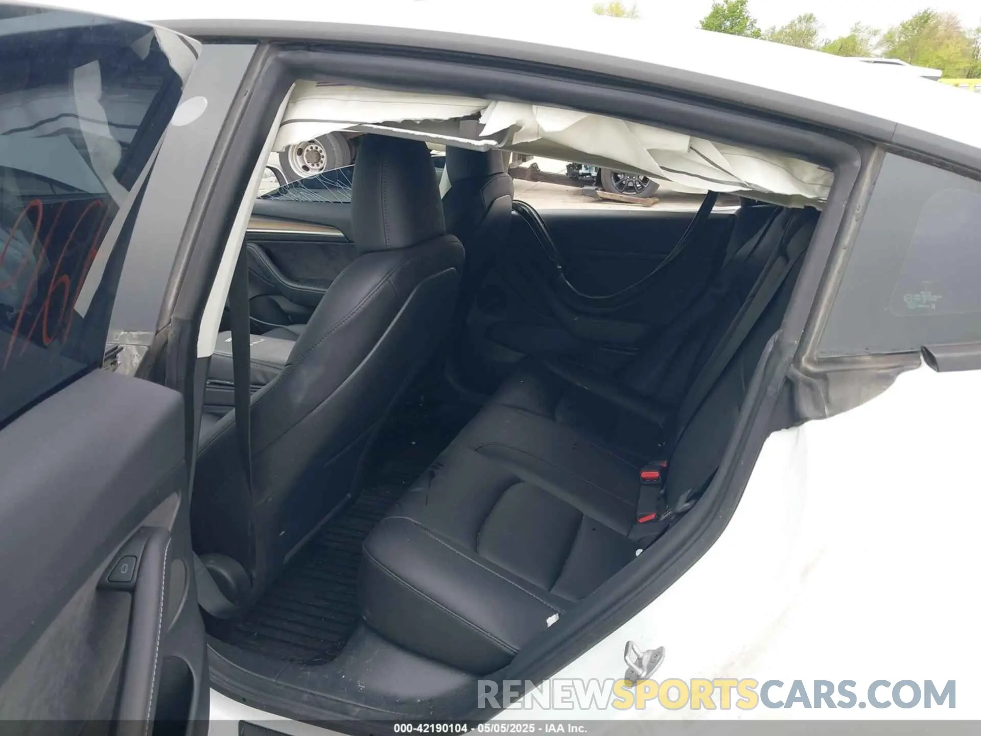 8 Photograph of a damaged car 5YJ3E1EA3PF563240 TESLA MODEL 3 2023