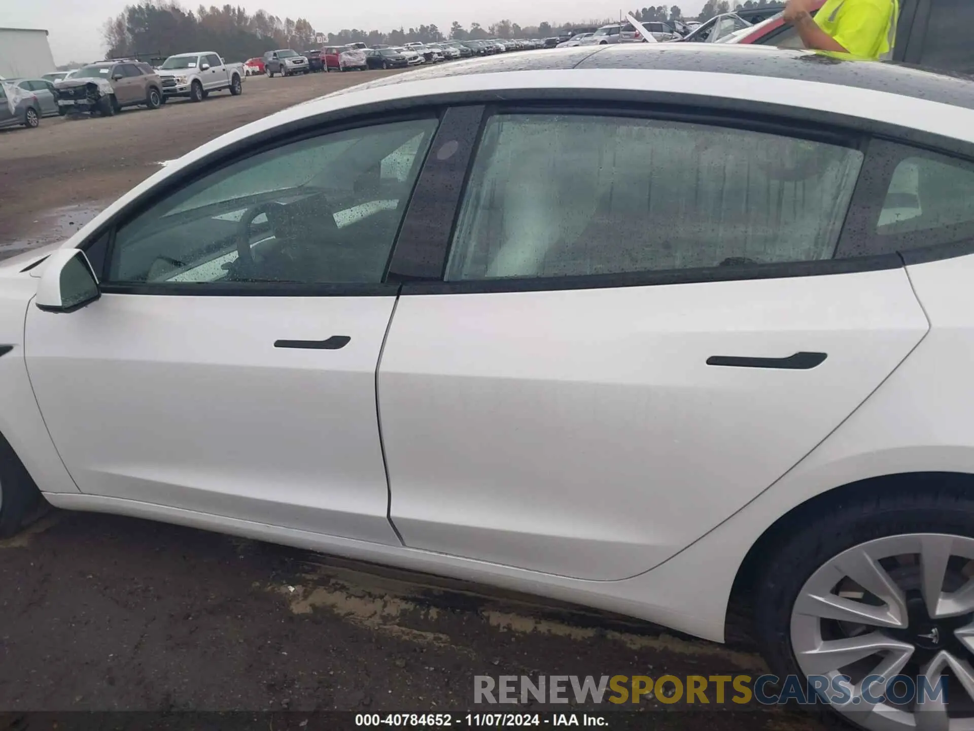 14 Photograph of a damaged car 5YJ3E1EA3PF563707 TESLA MODEL 3 2023