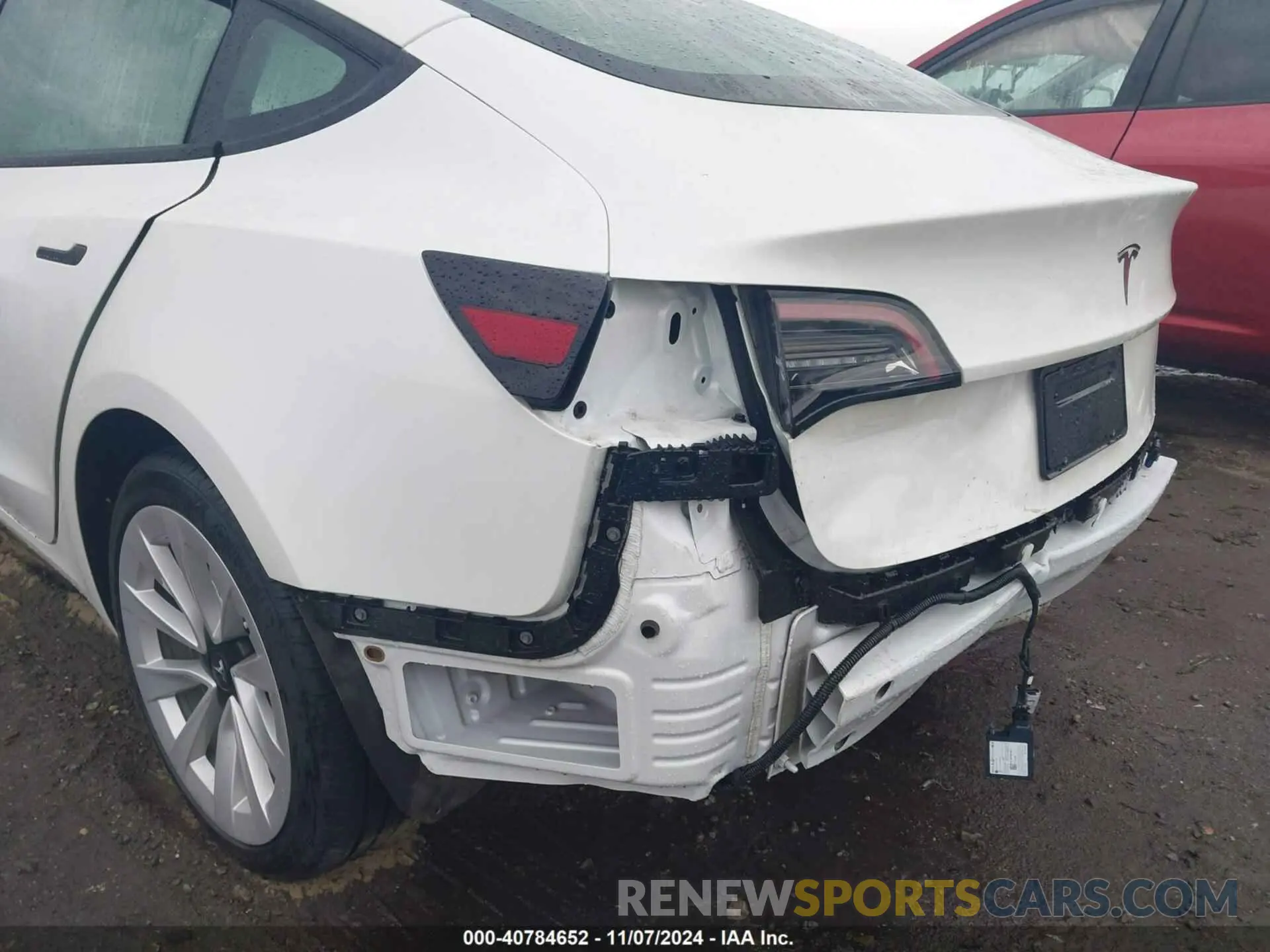 19 Photograph of a damaged car 5YJ3E1EA3PF563707 TESLA MODEL 3 2023
