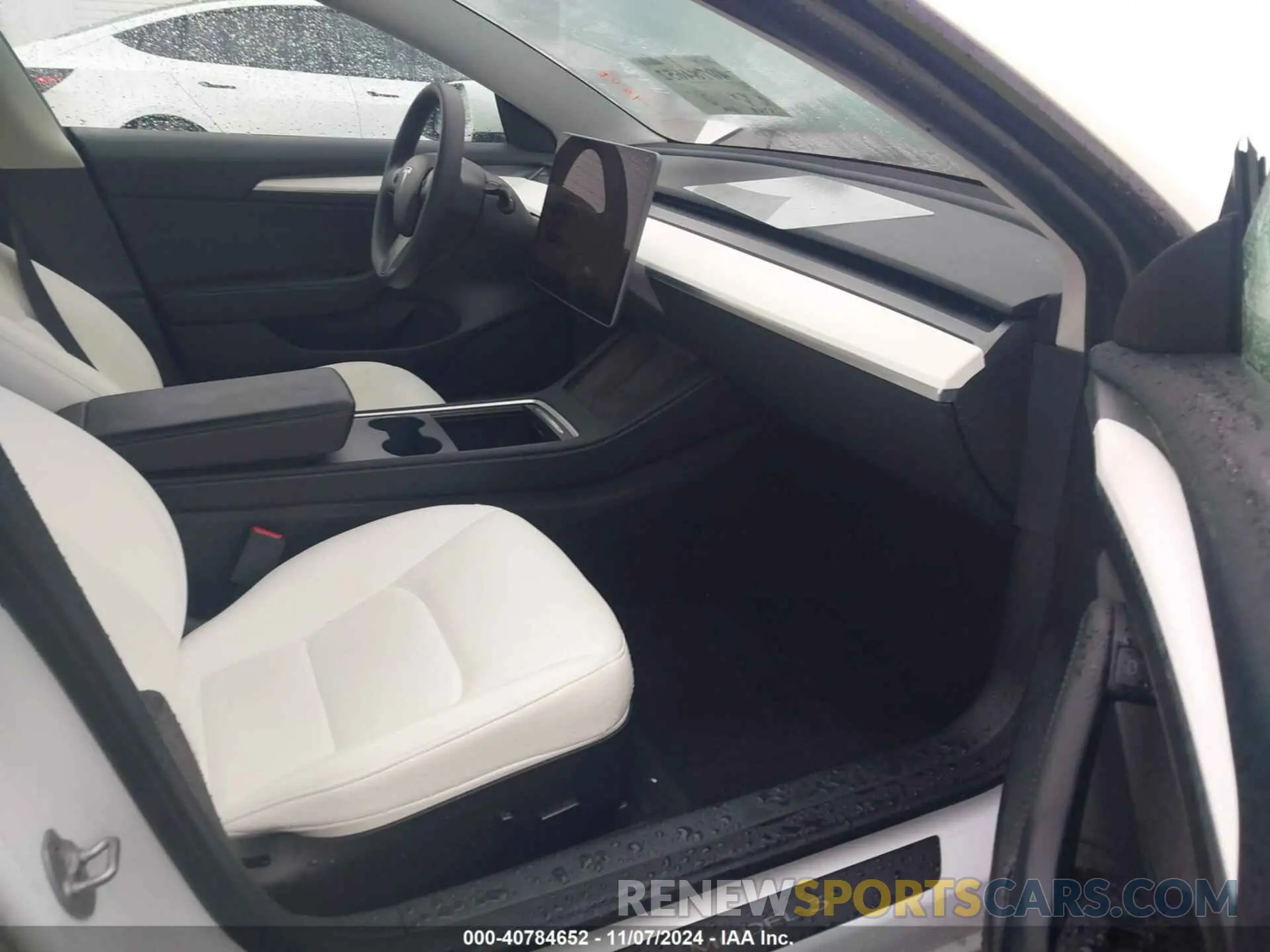 5 Photograph of a damaged car 5YJ3E1EA3PF563707 TESLA MODEL 3 2023