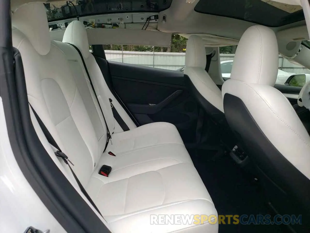 10 Photograph of a damaged car 5YJ3E1EA3PF569085 TESLA MODEL 3 2023