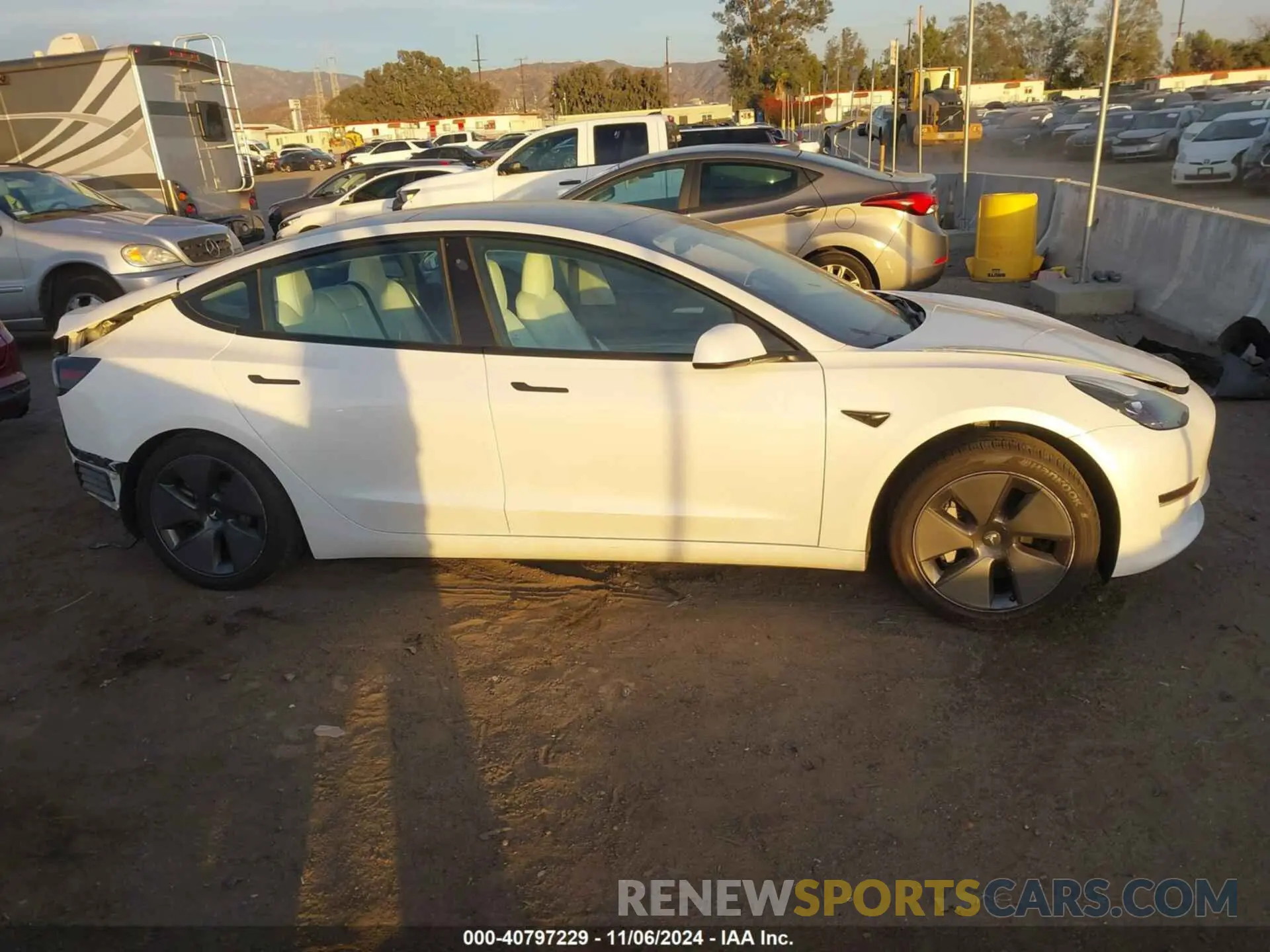 14 Photograph of a damaged car 5YJ3E1EA3PF573136 TESLA MODEL 3 2023