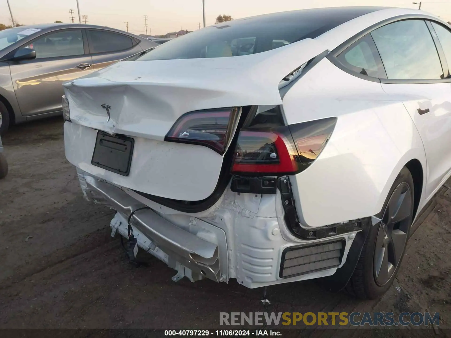 6 Photograph of a damaged car 5YJ3E1EA3PF573136 TESLA MODEL 3 2023