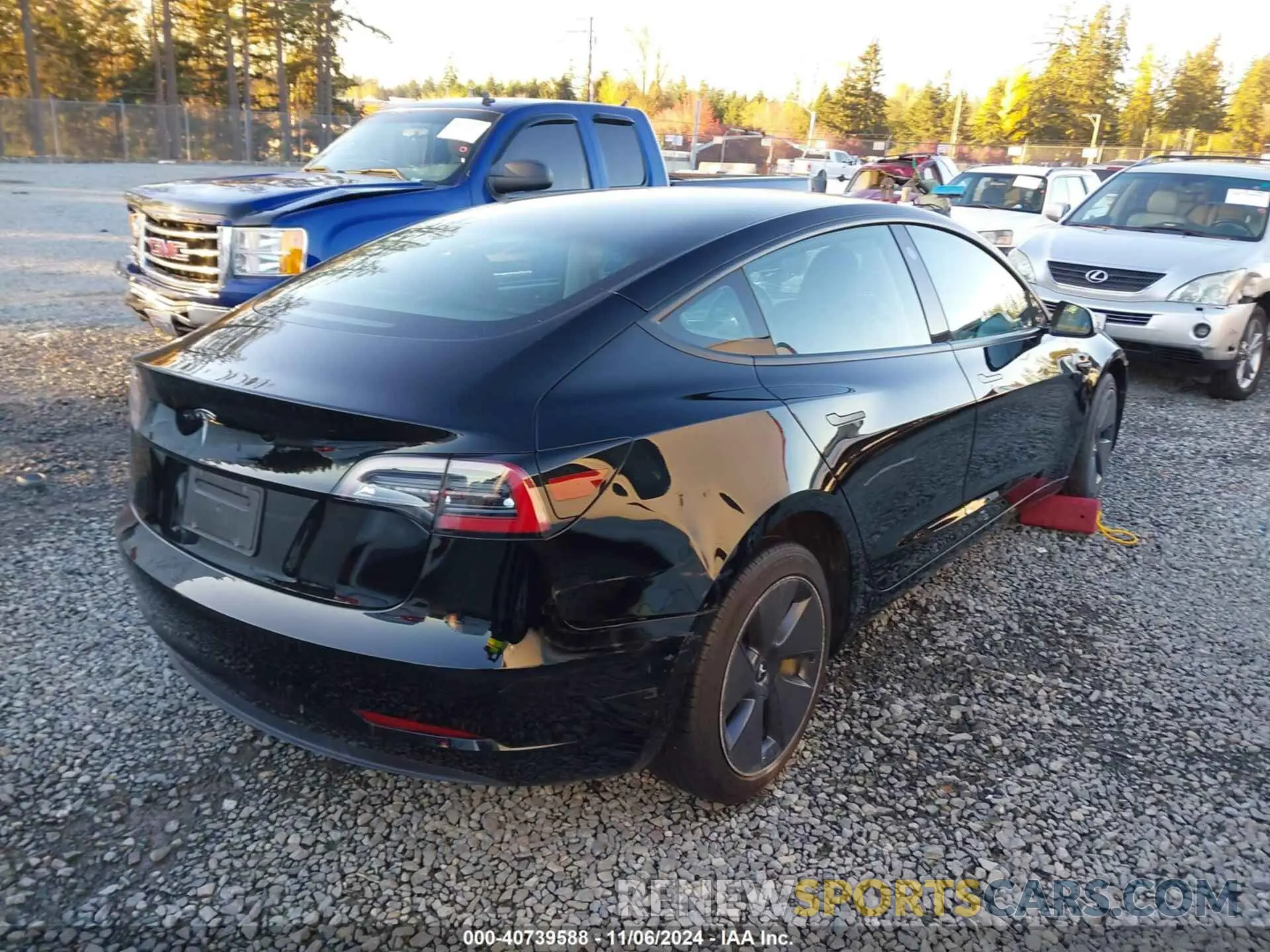 4 Photograph of a damaged car 5YJ3E1EA3PF578112 TESLA MODEL 3 2023