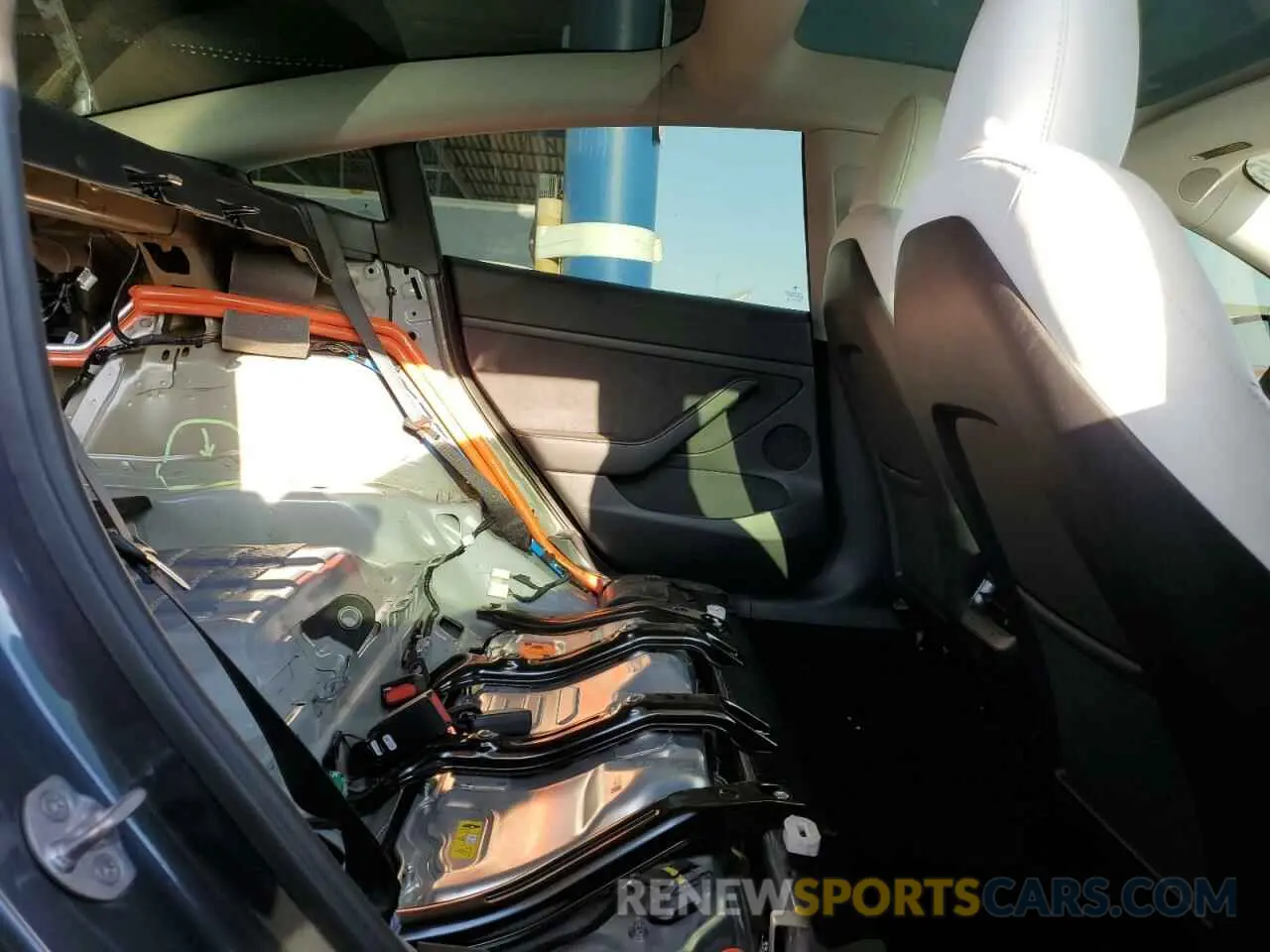 10 Photograph of a damaged car 5YJ3E1EA3PF581320 TESLA MODEL 3 2023