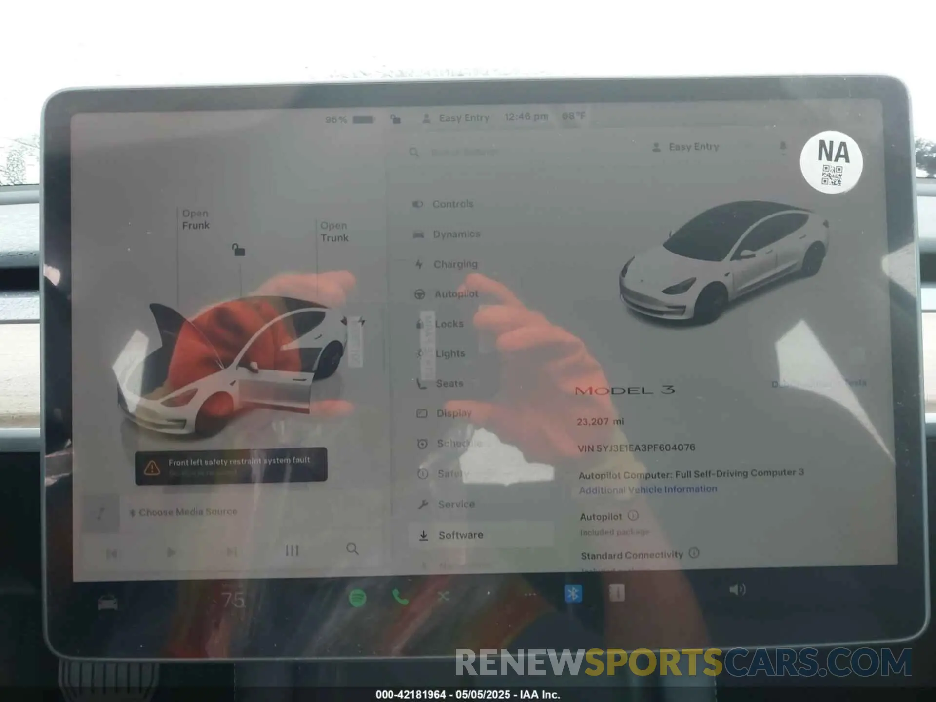 17 Photograph of a damaged car 5YJ3E1EA3PF604076 TESLA MODEL 3 2023