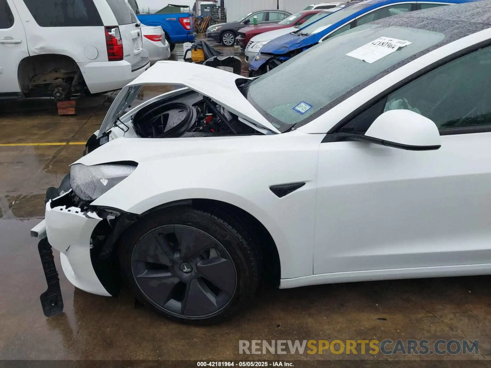 18 Photograph of a damaged car 5YJ3E1EA3PF604076 TESLA MODEL 3 2023