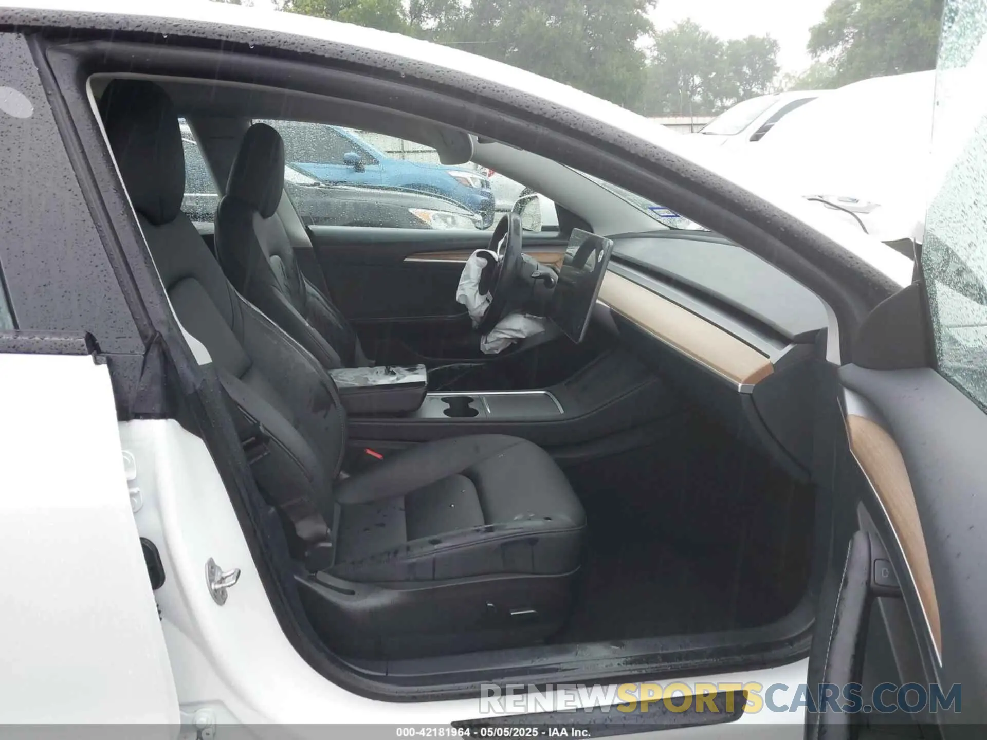 5 Photograph of a damaged car 5YJ3E1EA3PF604076 TESLA MODEL 3 2023