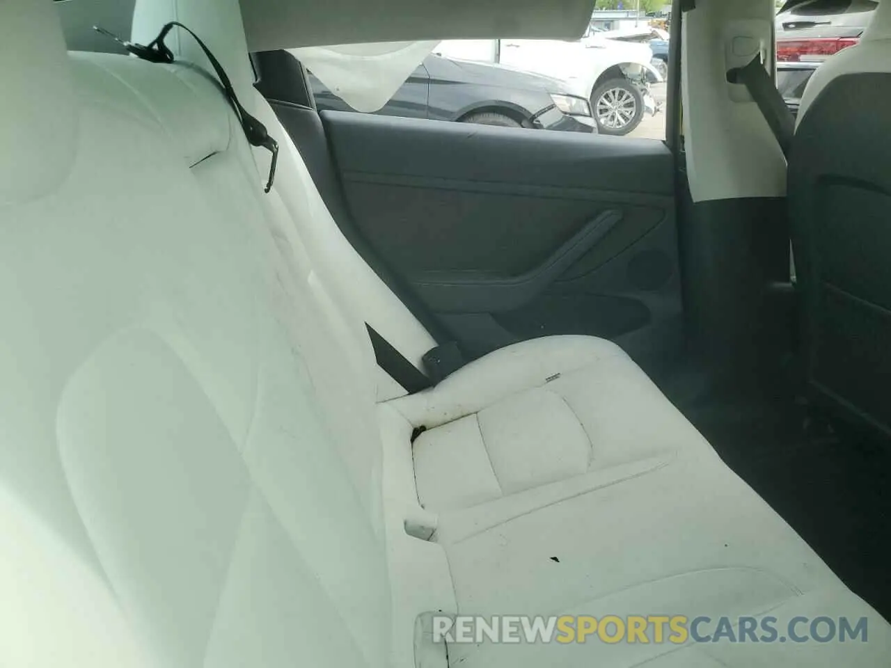 10 Photograph of a damaged car 5YJ3E1EA3PF607642 TESLA MODEL 3 2023
