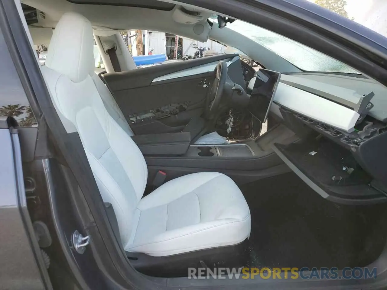 7 Photograph of a damaged car 5YJ3E1EA3PF638910 TESLA MODEL 3 2023