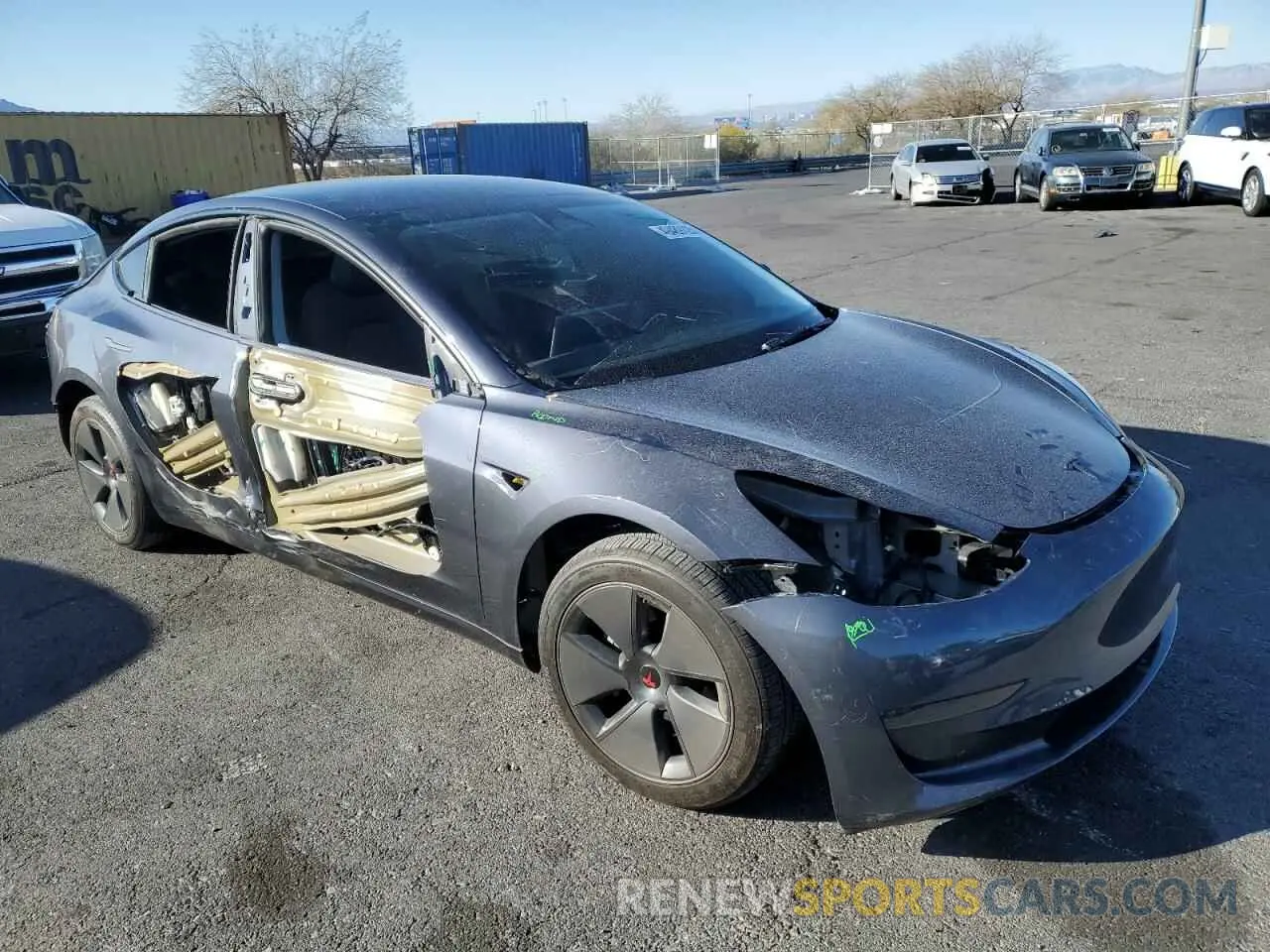4 Photograph of a damaged car 5YJ3E1EA3PF639541 TESLA MODEL 3 2023