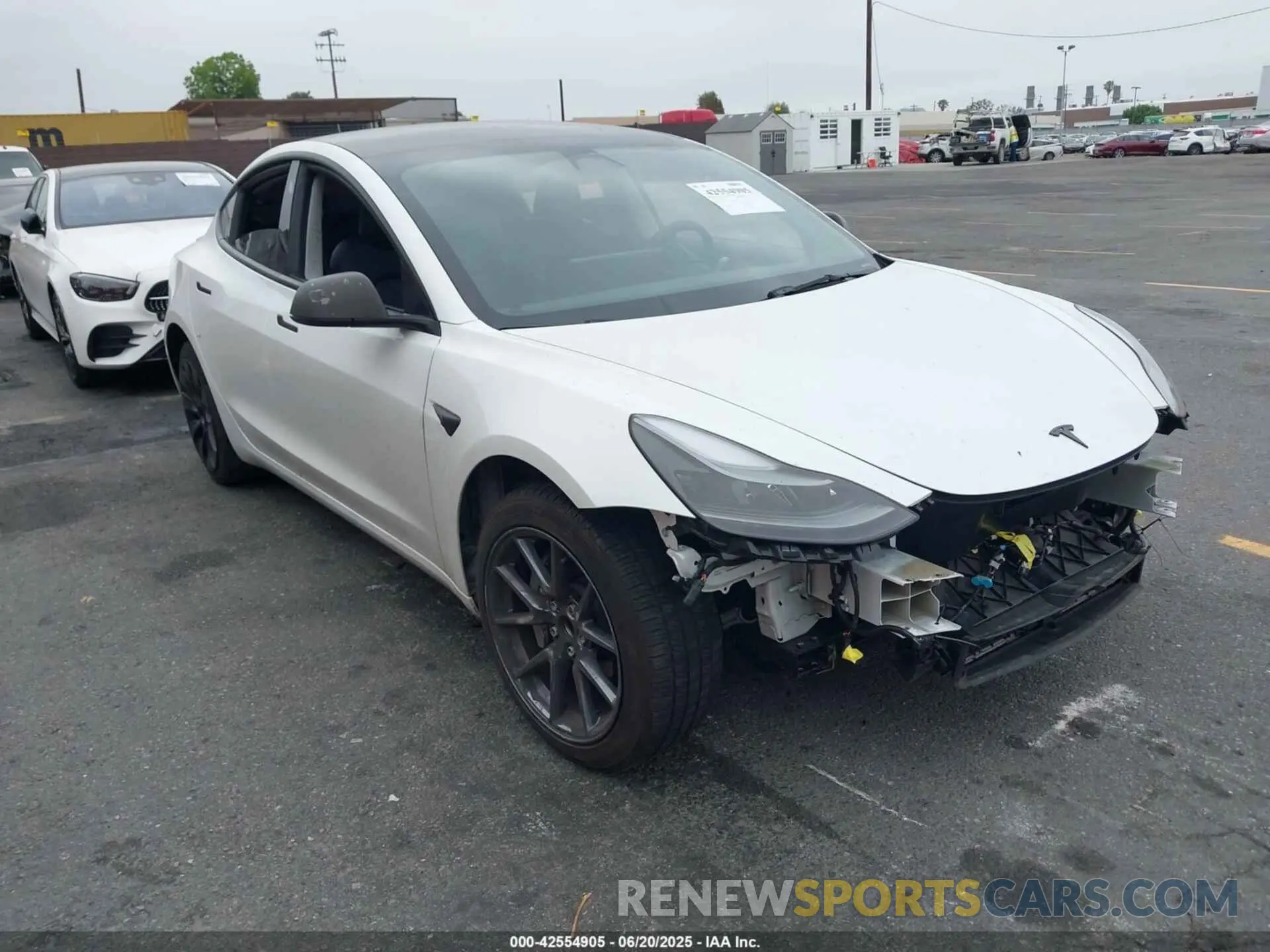1 Photograph of a damaged car 5YJ3E1EA3PF641547 TESLA MODEL 3 2023