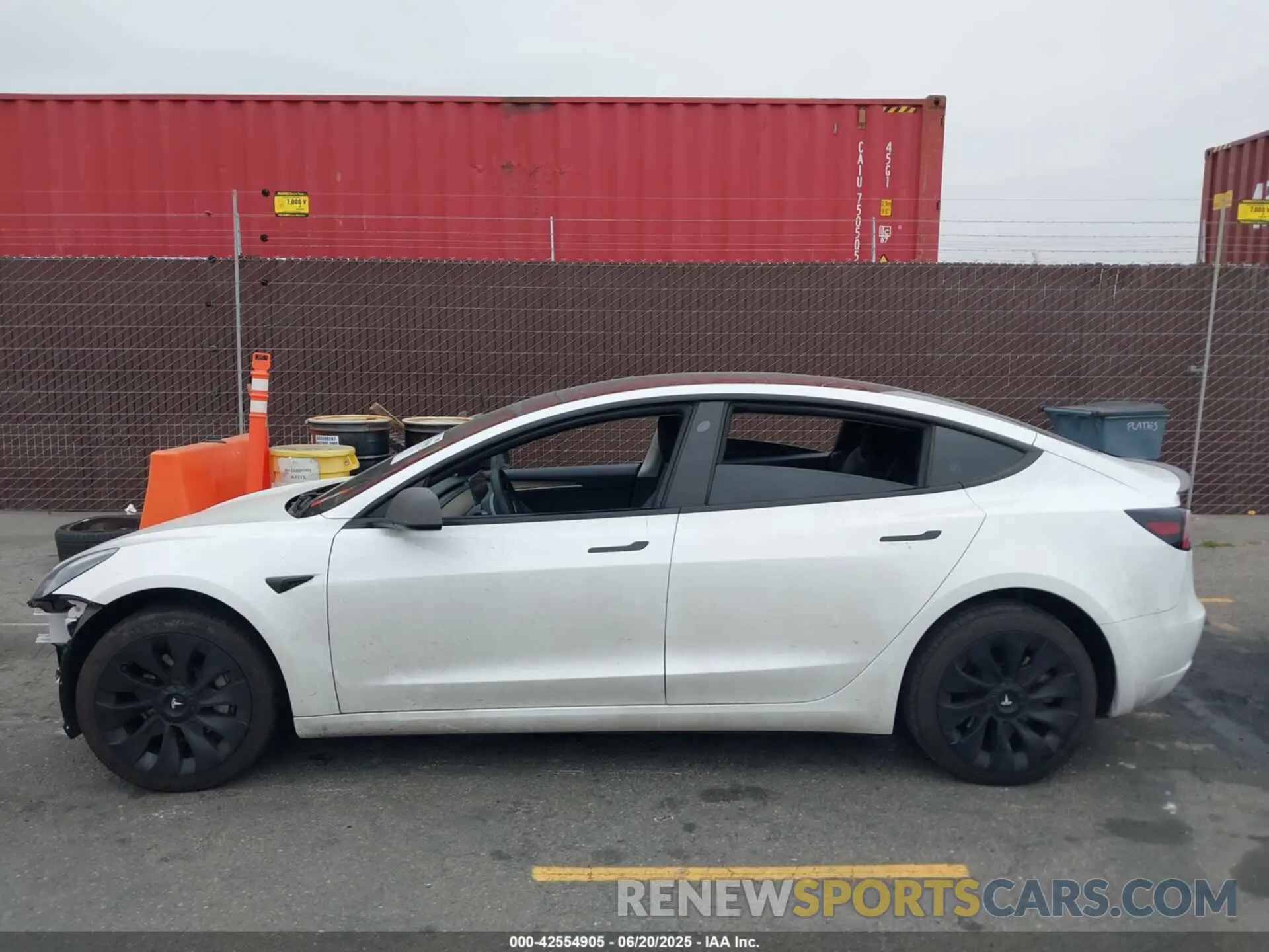 14 Photograph of a damaged car 5YJ3E1EA3PF641547 TESLA MODEL 3 2023