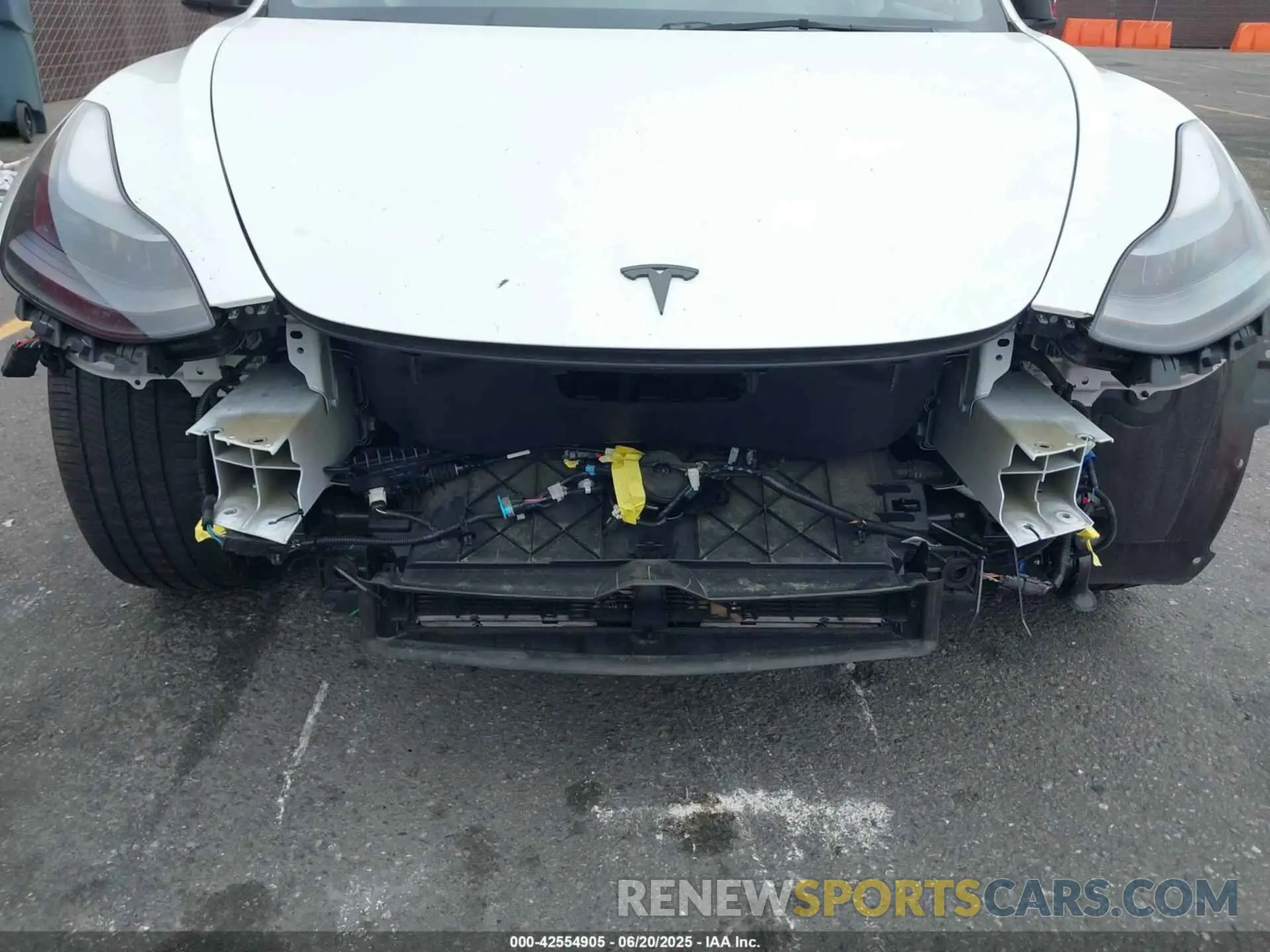6 Photograph of a damaged car 5YJ3E1EA3PF641547 TESLA MODEL 3 2023