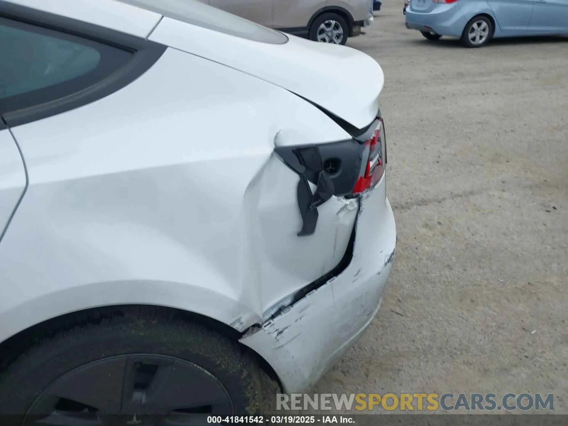 20 Photograph of a damaged car 5YJ3E1EA3PF672815 TESLA MODEL 3 2023