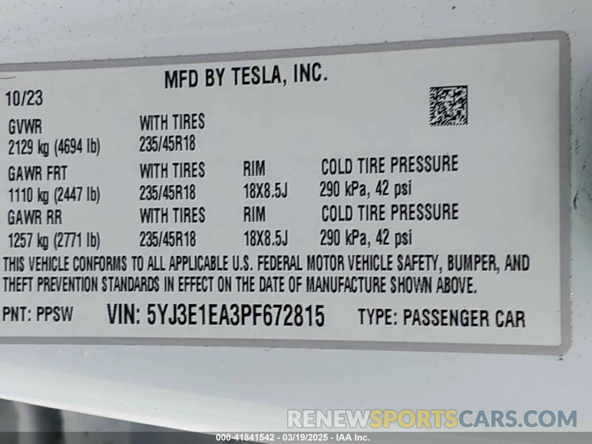 9 Photograph of a damaged car 5YJ3E1EA3PF672815 TESLA MODEL 3 2023