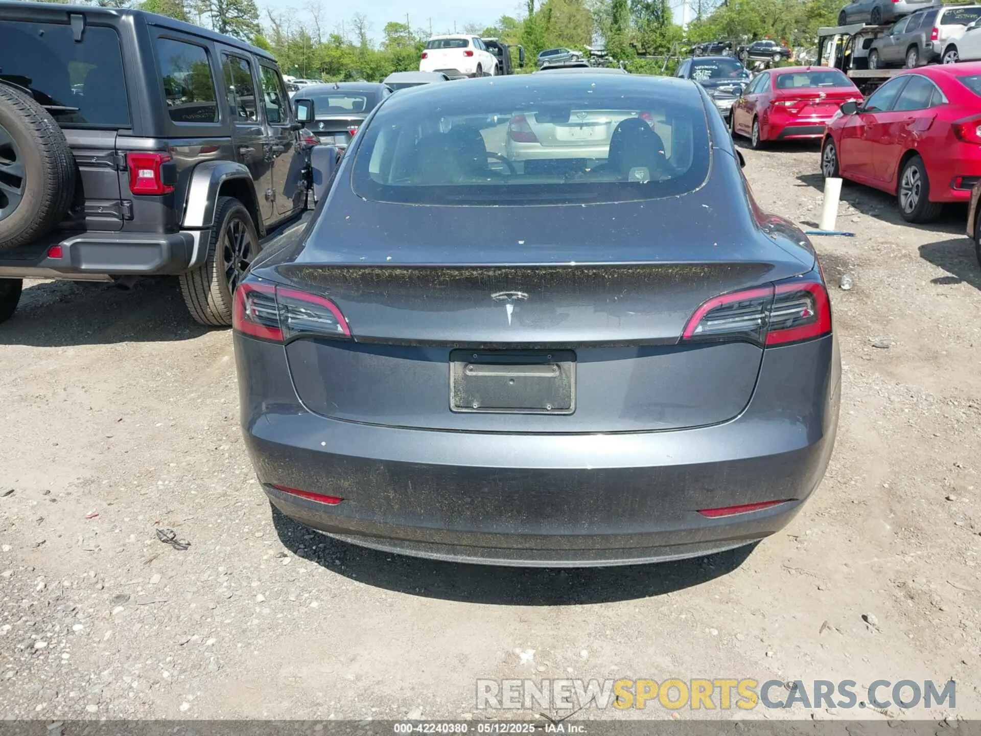16 Photograph of a damaged car 5YJ3E1EA3PF686679 TESLA MODEL 3 2023