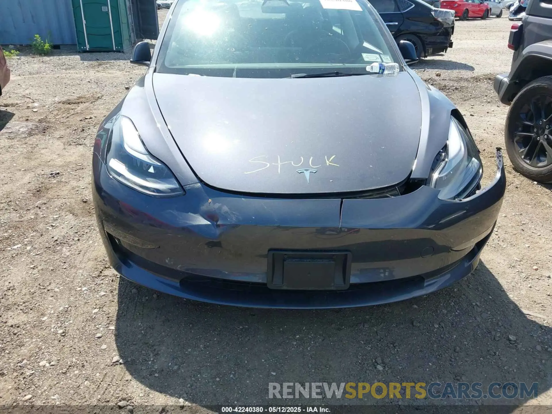 19 Photograph of a damaged car 5YJ3E1EA3PF686679 TESLA MODEL 3 2023