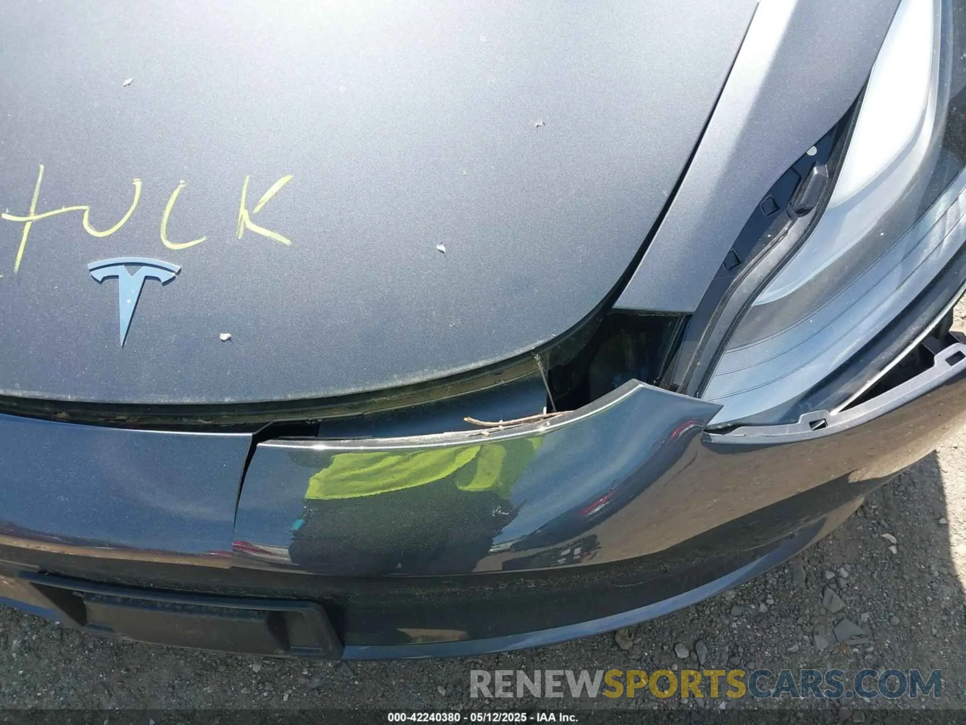 21 Photograph of a damaged car 5YJ3E1EA3PF686679 TESLA MODEL 3 2023