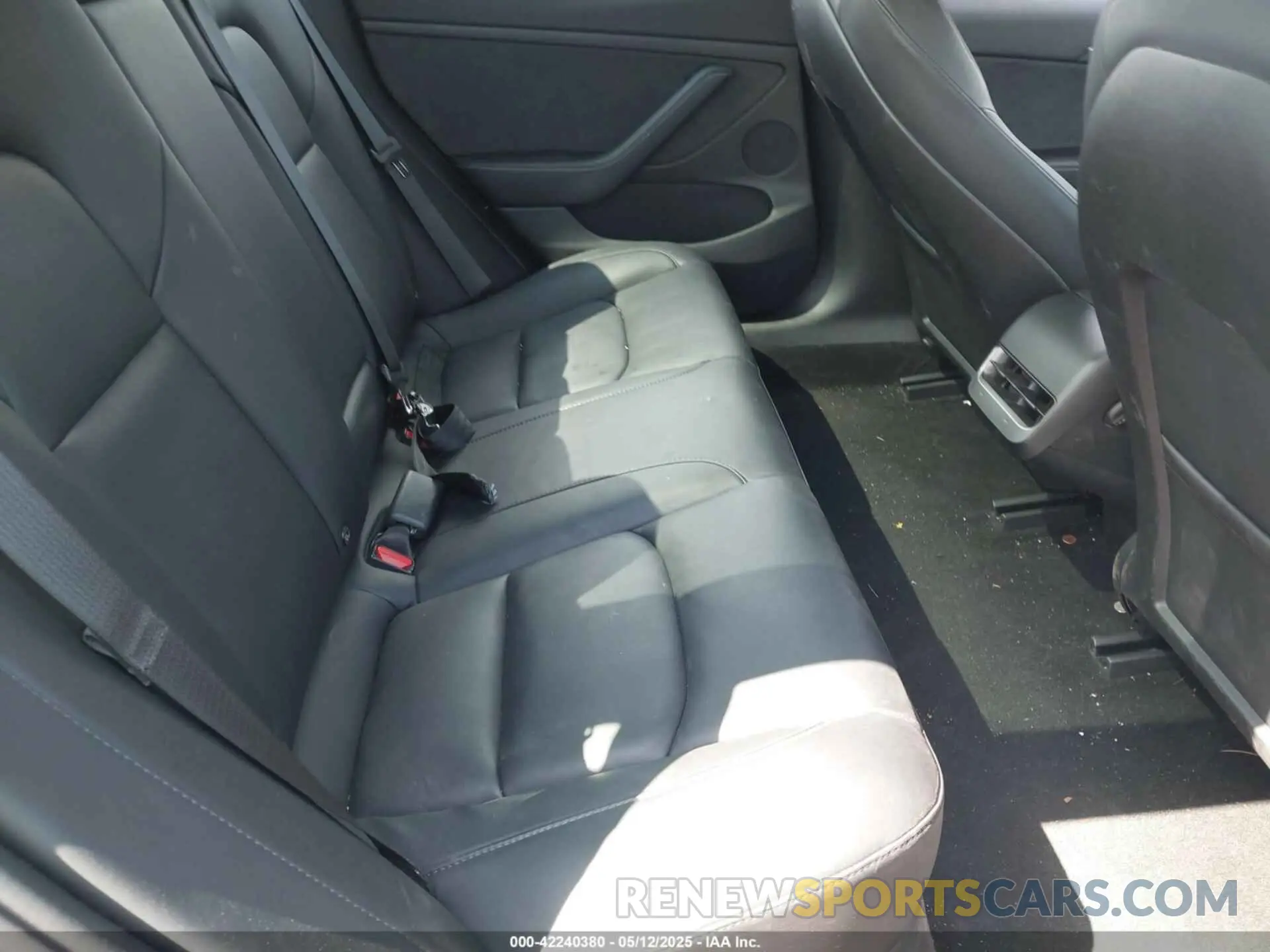 8 Photograph of a damaged car 5YJ3E1EA3PF686679 TESLA MODEL 3 2023
