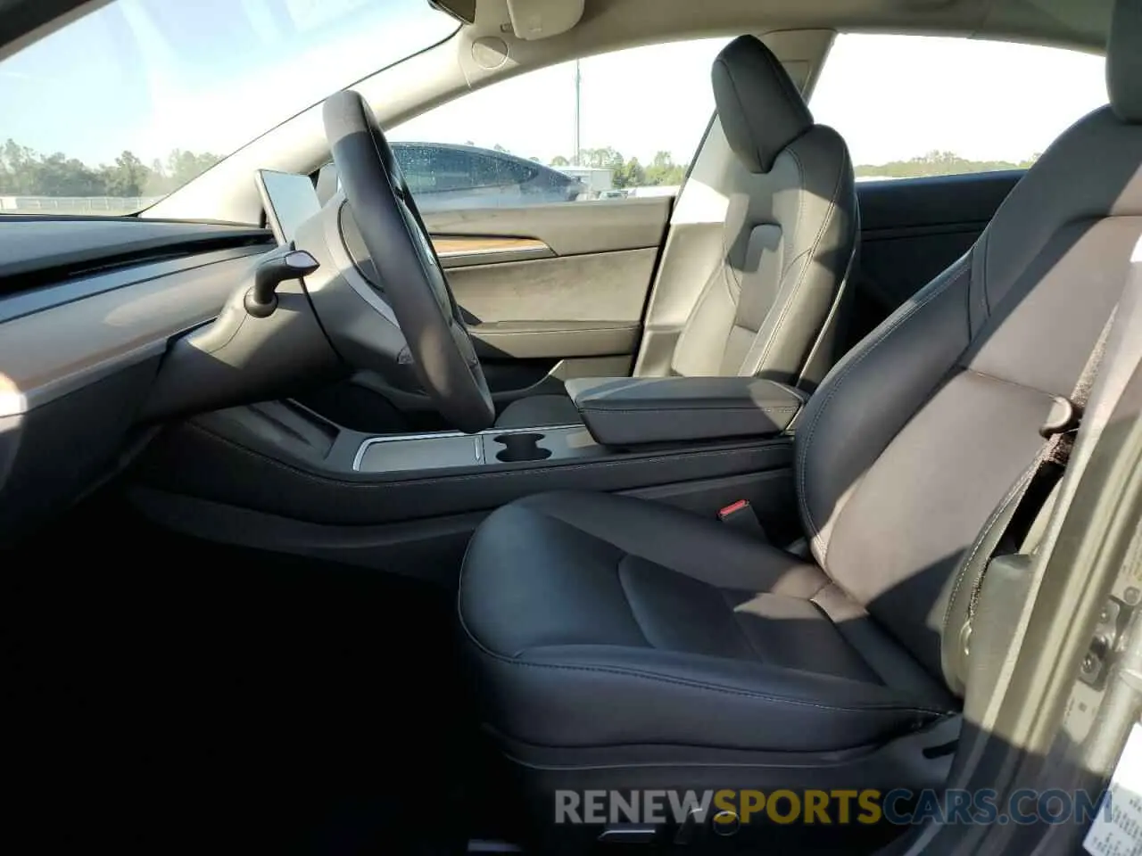 7 Photograph of a damaged car 5YJ3E1EA3PF692630 TESLA MODEL 3 2023