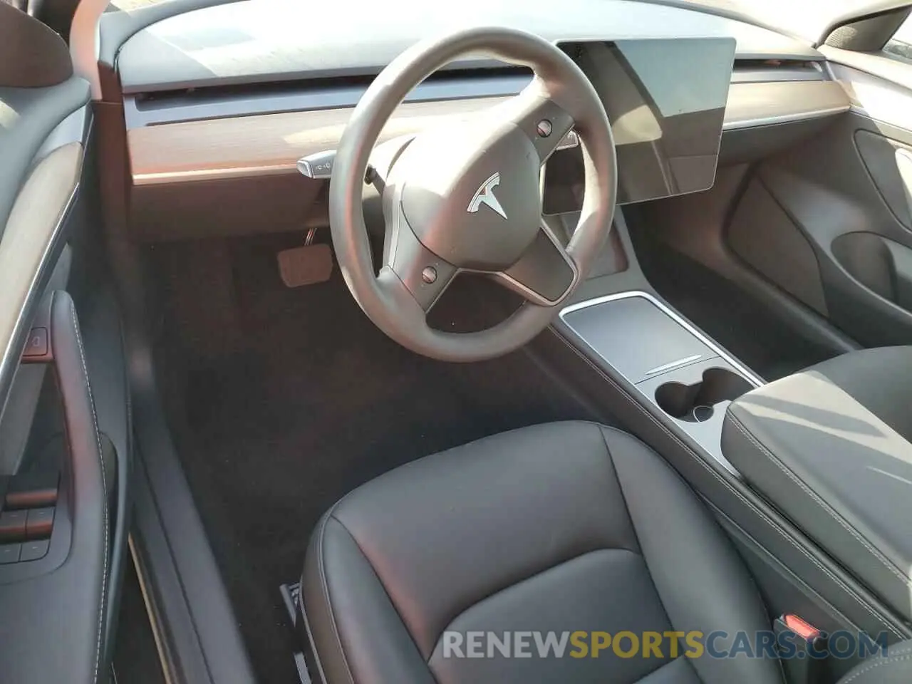 8 Photograph of a damaged car 5YJ3E1EA3PF692630 TESLA MODEL 3 2023
