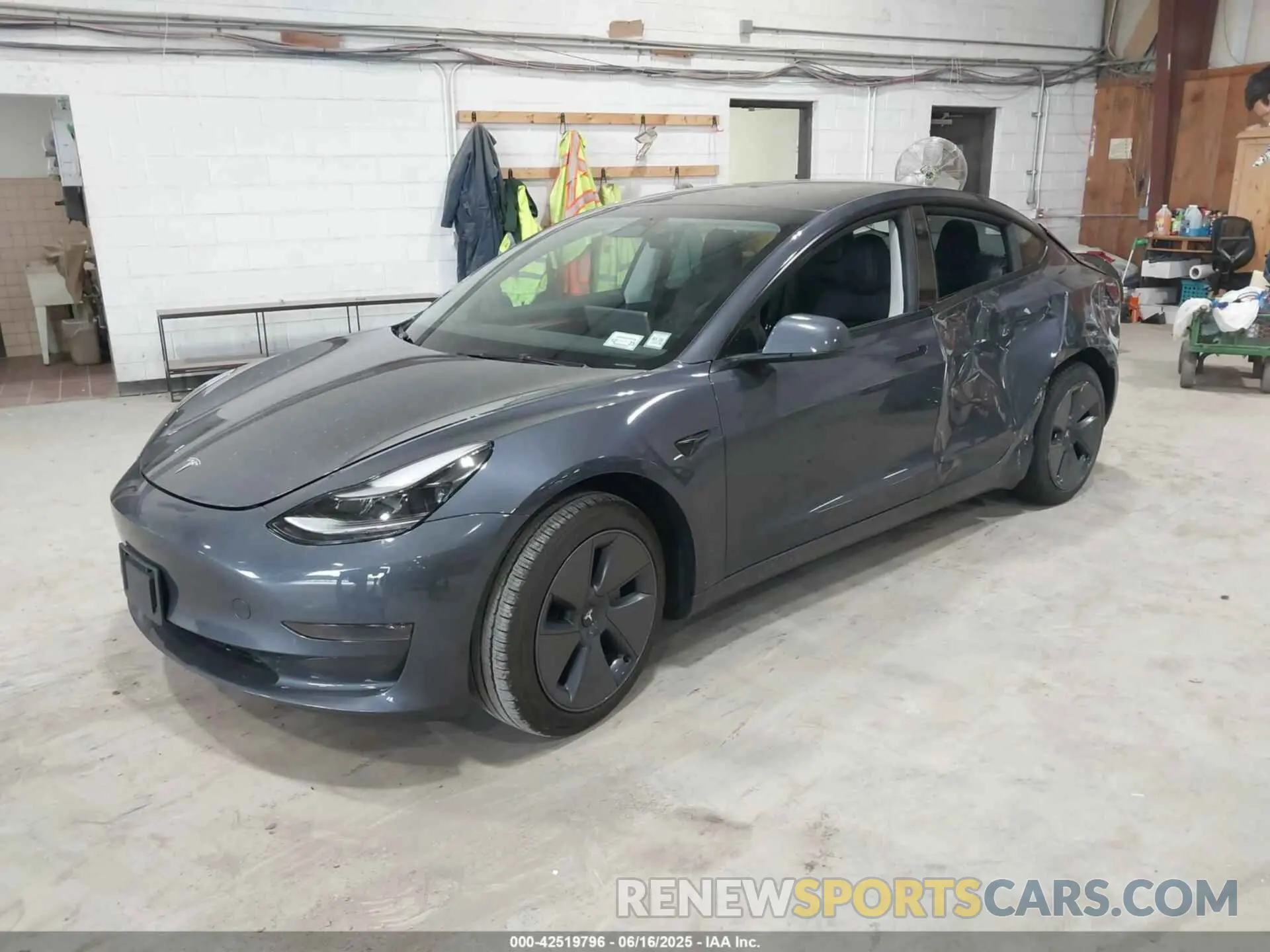 2 Photograph of a damaged car 5YJ3E1EA3PF705909 TESLA MODEL 3 2023