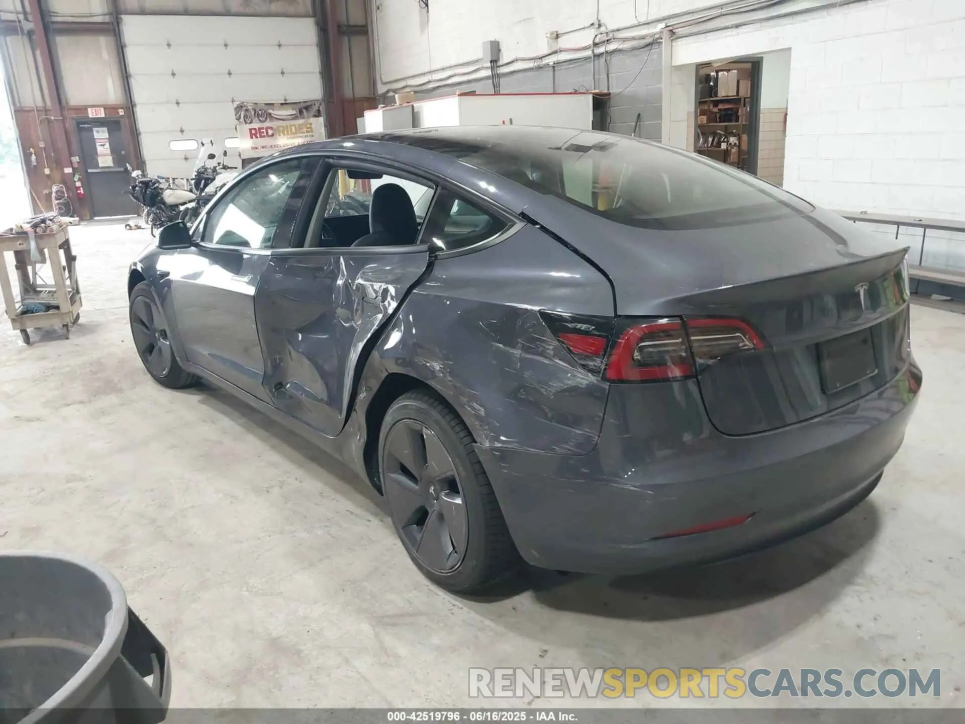 3 Photograph of a damaged car 5YJ3E1EA3PF705909 TESLA MODEL 3 2023