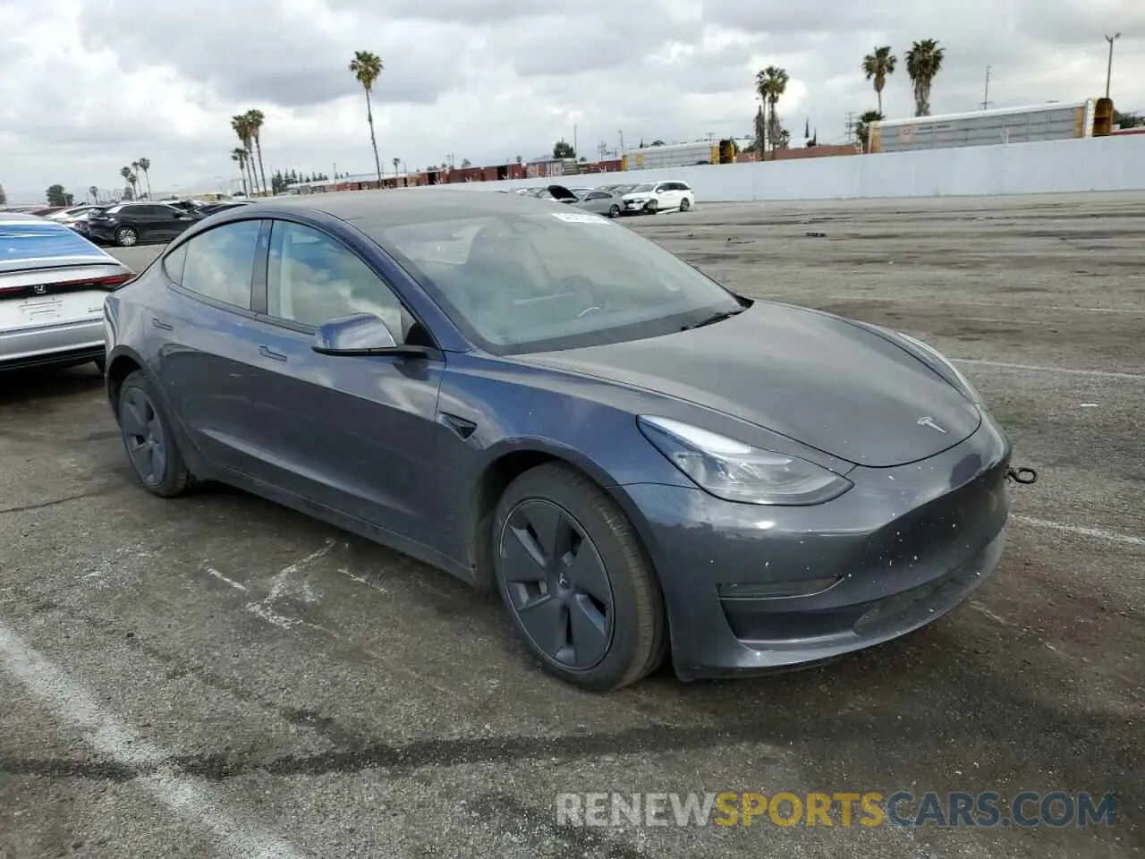 4 Photograph of a damaged car 5YJ3E1EA3PF707109 TESLA MODEL 3 2023