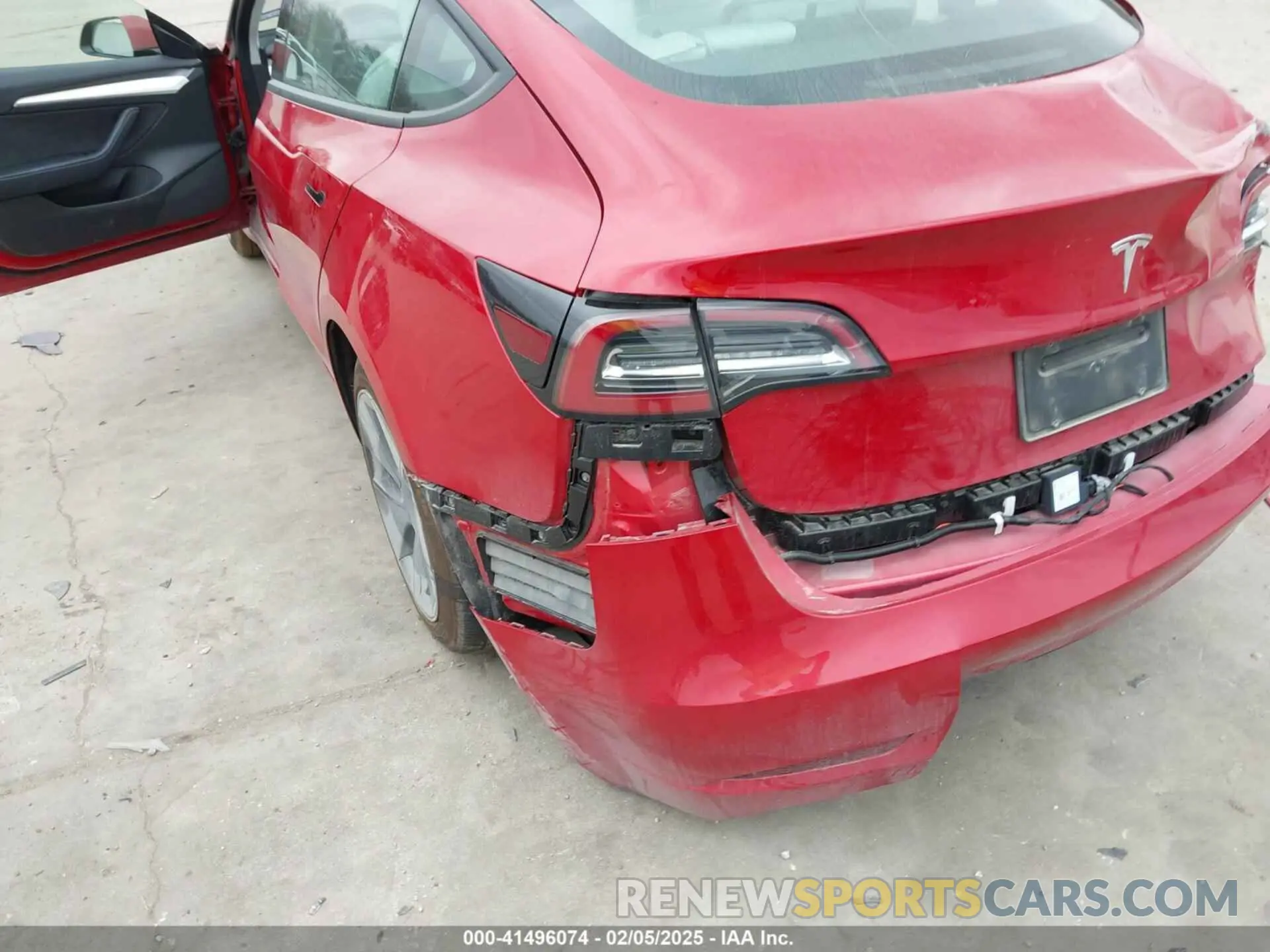 6 Photograph of a damaged car 5YJ3E1EA4PF384642 TESLA MODEL 3 2023
