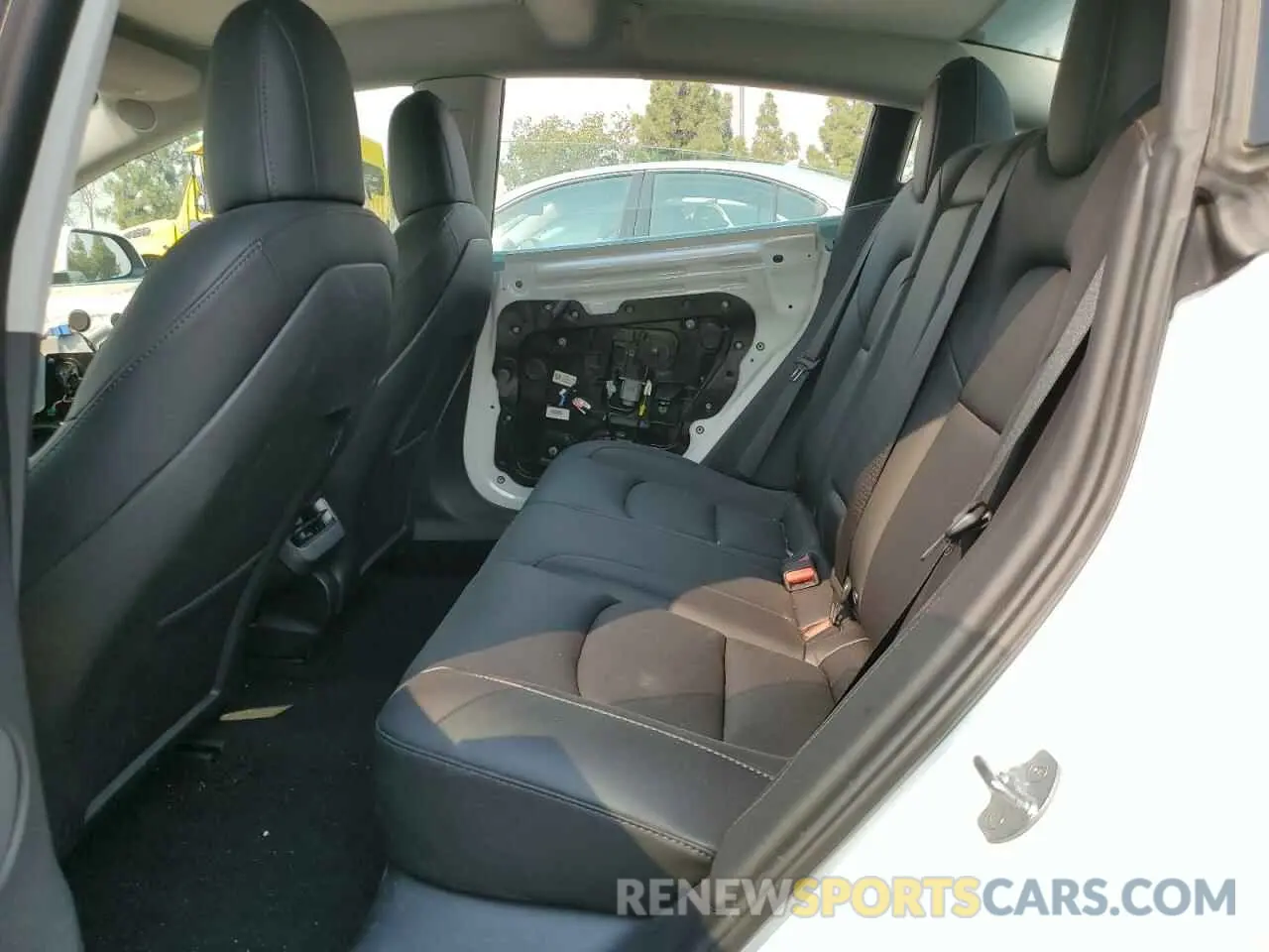 10 Photograph of a damaged car 5YJ3E1EA4PF385807 TESLA MODEL 3 2023