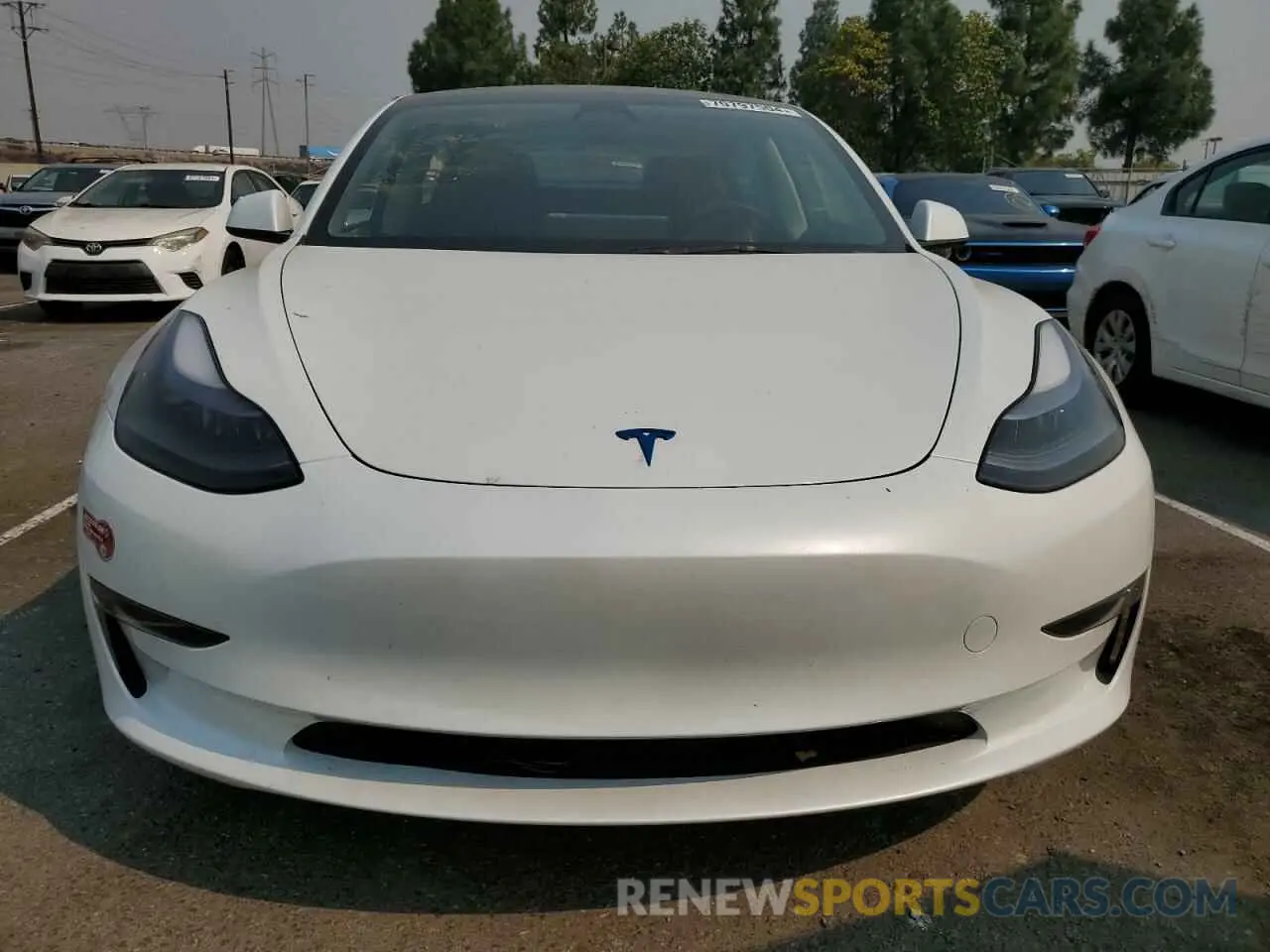 5 Photograph of a damaged car 5YJ3E1EA4PF385807 TESLA MODEL 3 2023
