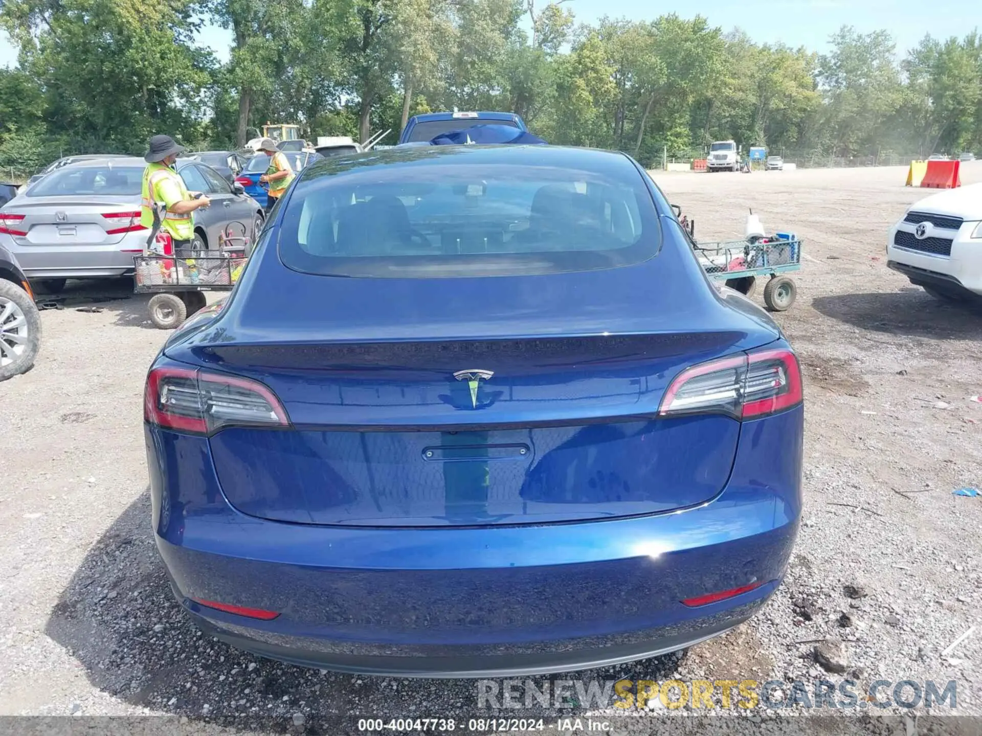 15 Photograph of a damaged car 5YJ3E1EA4PF394913 TESLA MODEL 3 2023