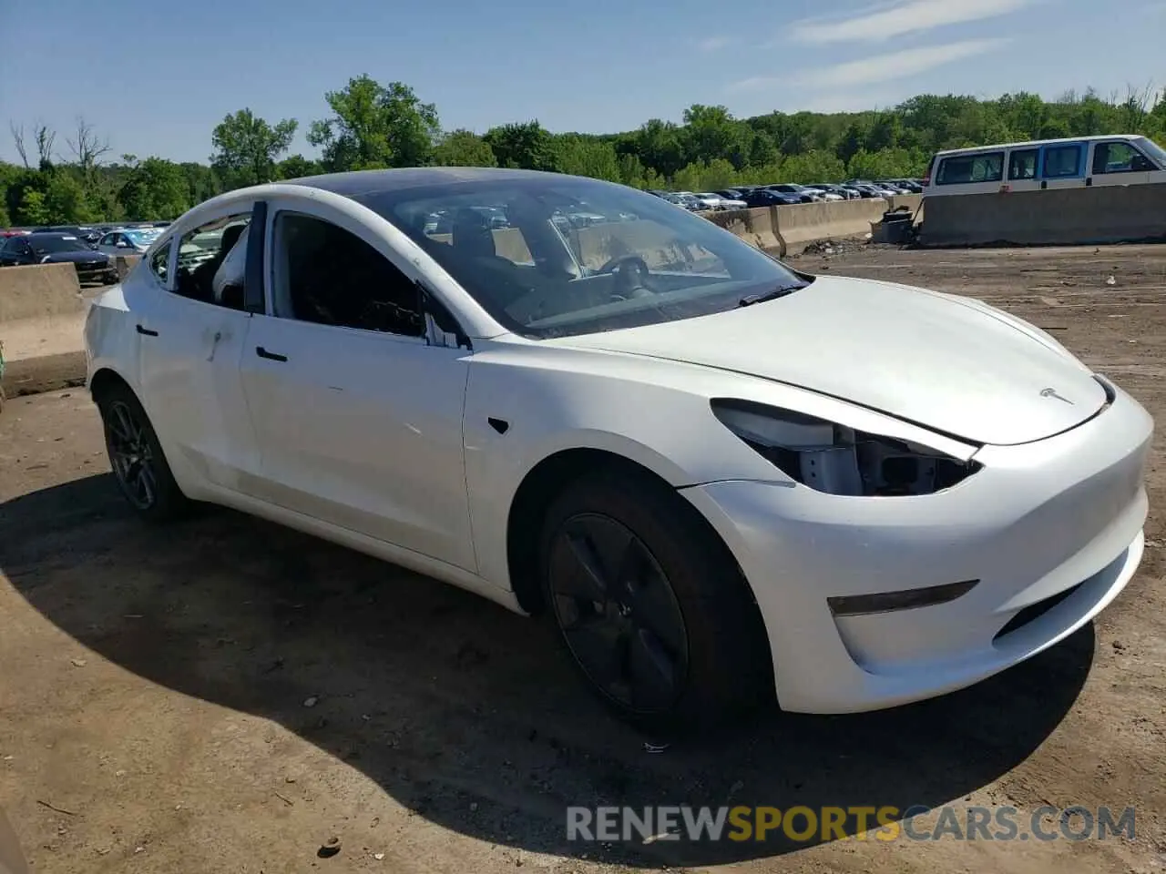 4 Photograph of a damaged car 5YJ3E1EA4PF398301 TESLA MODEL 3 2023