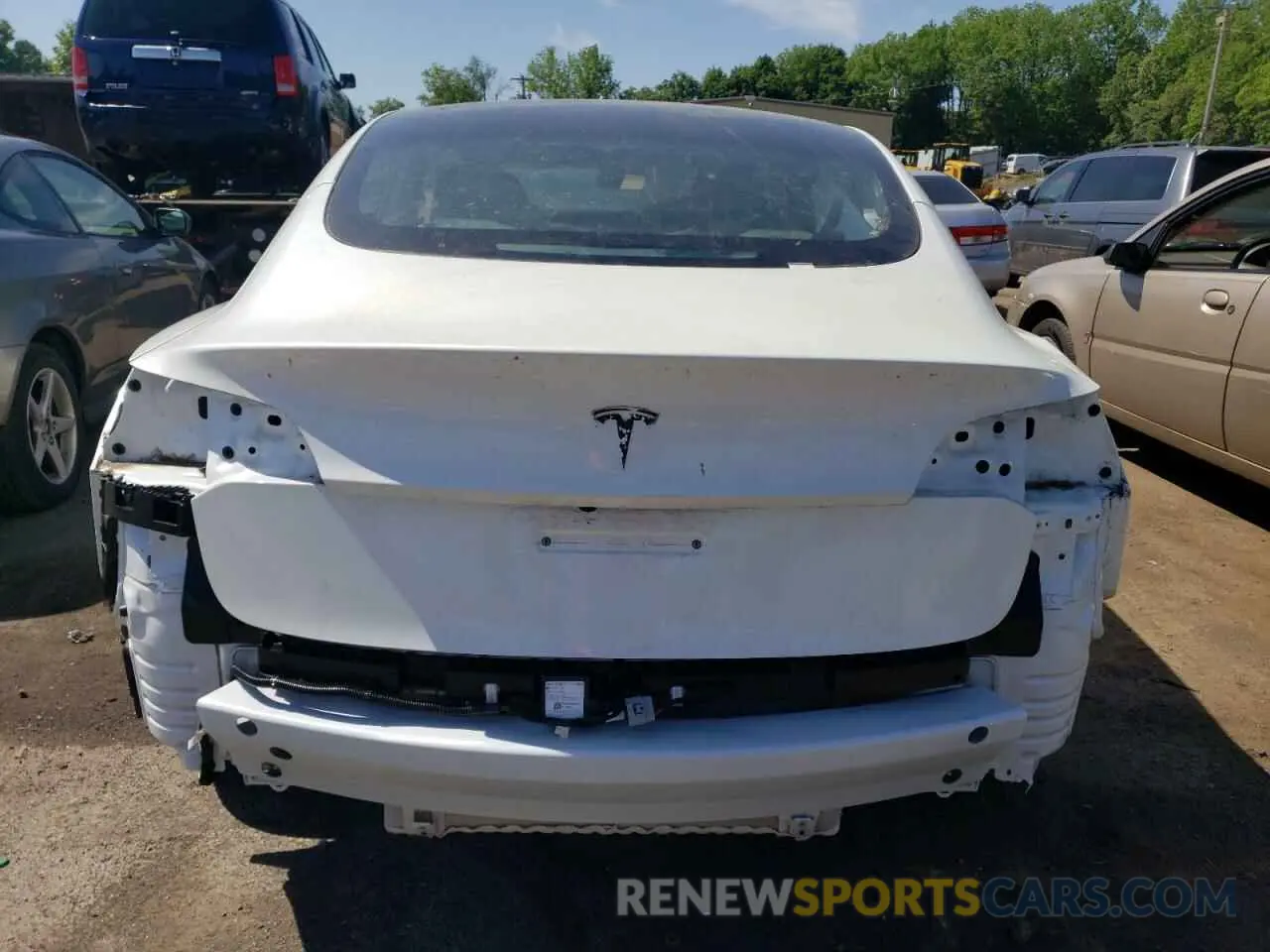 6 Photograph of a damaged car 5YJ3E1EA4PF398301 TESLA MODEL 3 2023