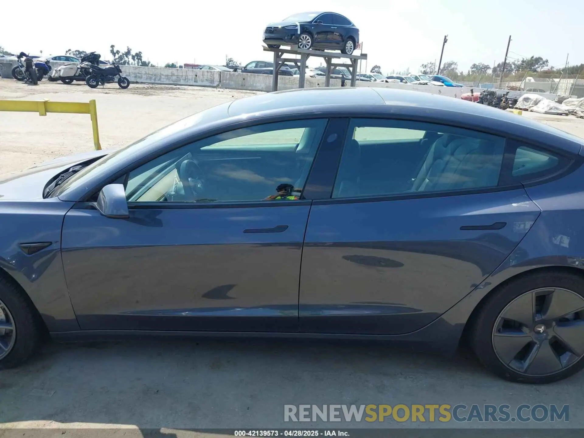 15 Photograph of a damaged car 5YJ3E1EA4PF398573 TESLA MODEL 3 2023