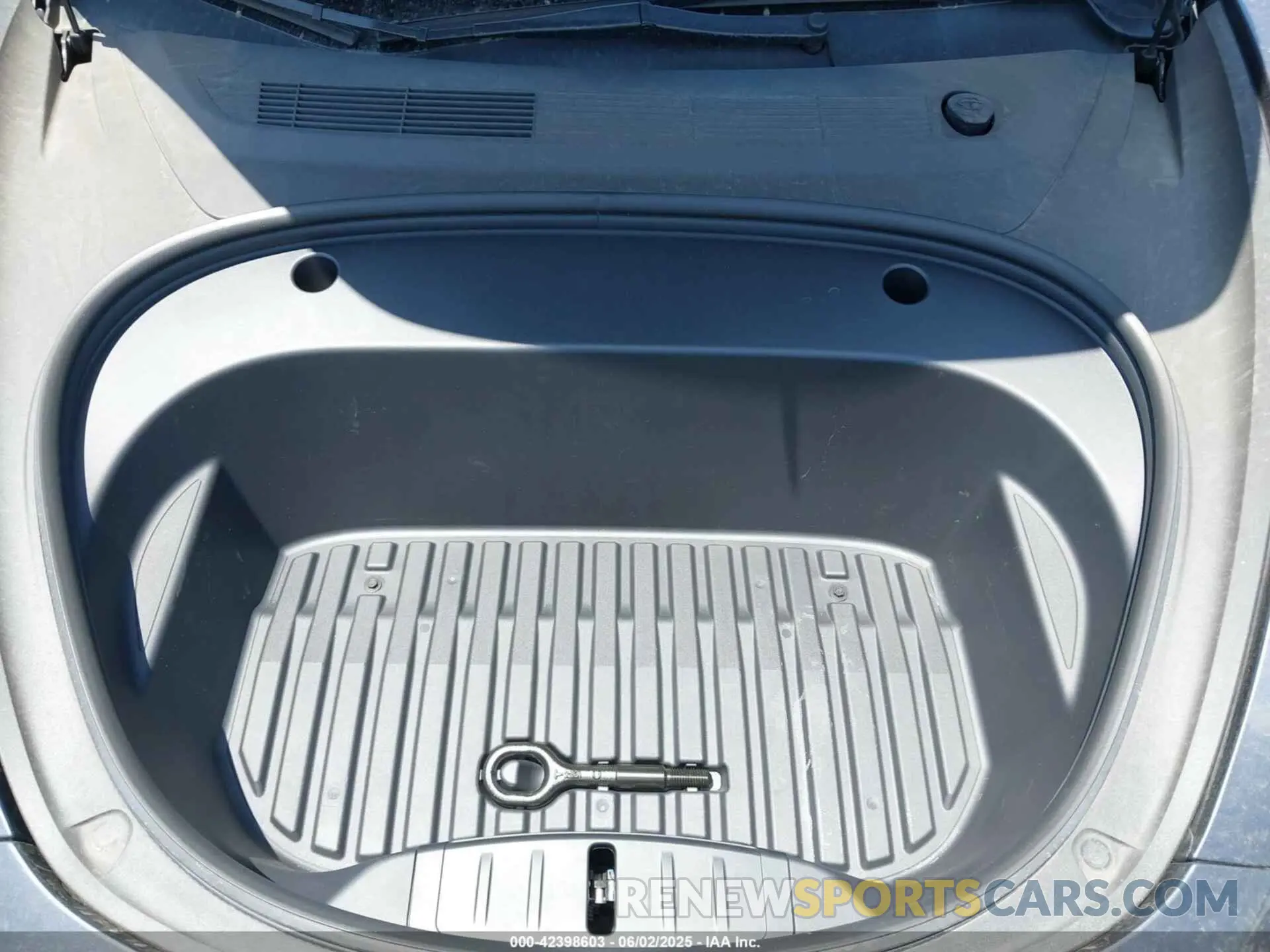 10 Photograph of a damaged car 5YJ3E1EA4PF400306 TESLA MODEL 3 2023